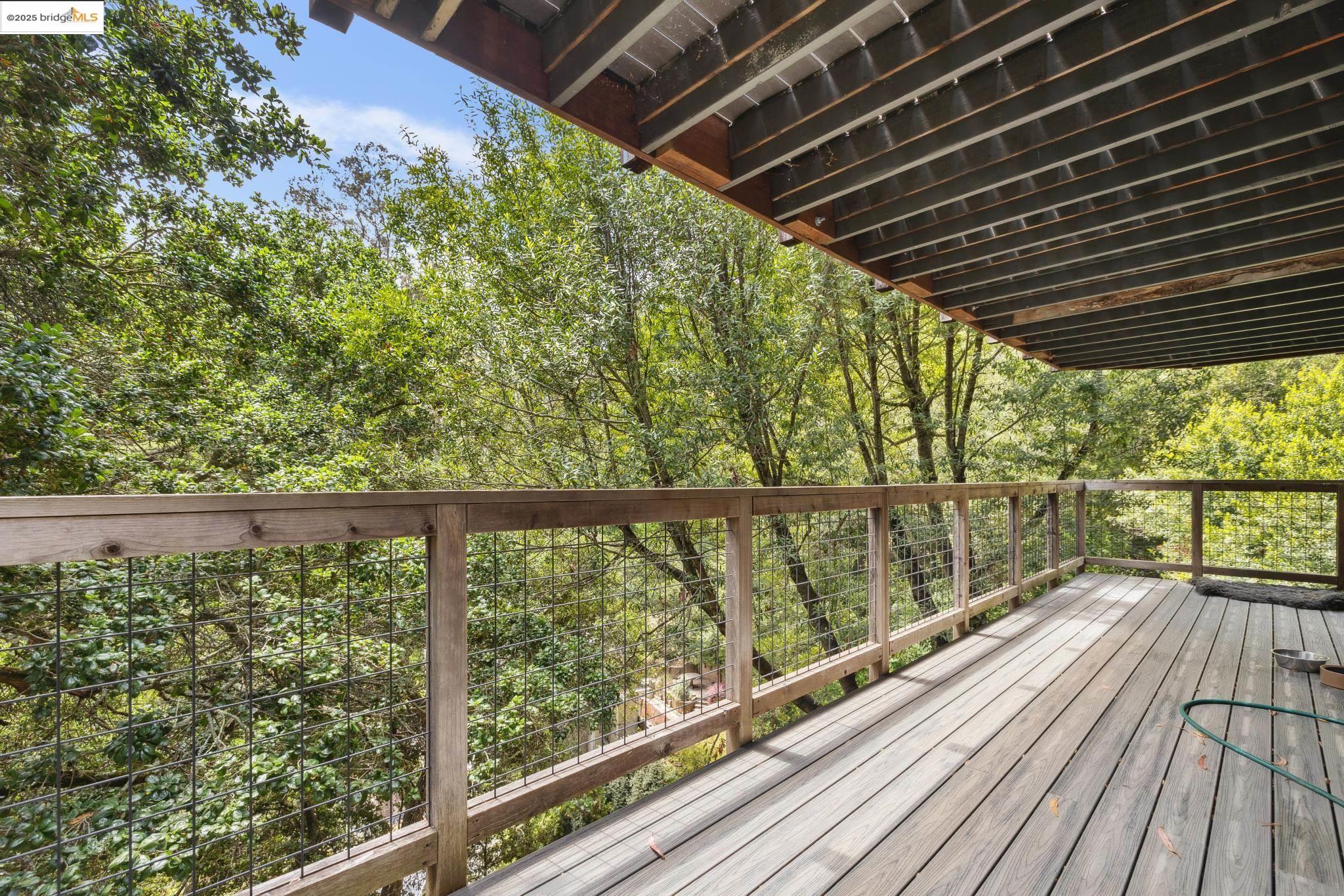 Detail Gallery Image 28 of 42 For 7140 Thorndale Dr, Oakland,  CA 94611 - 4 Beds | 4 Baths