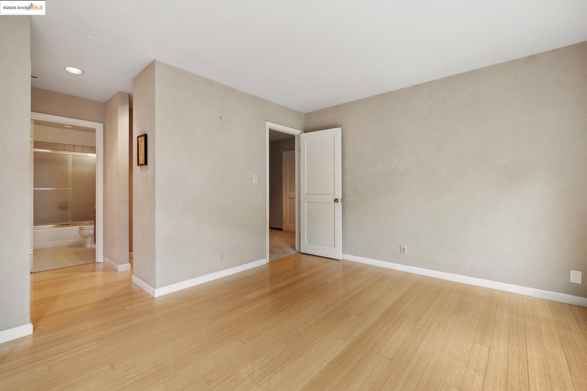 Detail Gallery Image 30 of 42 For 7140 Thorndale Dr, Oakland,  CA 94611 - 4 Beds | 4 Baths