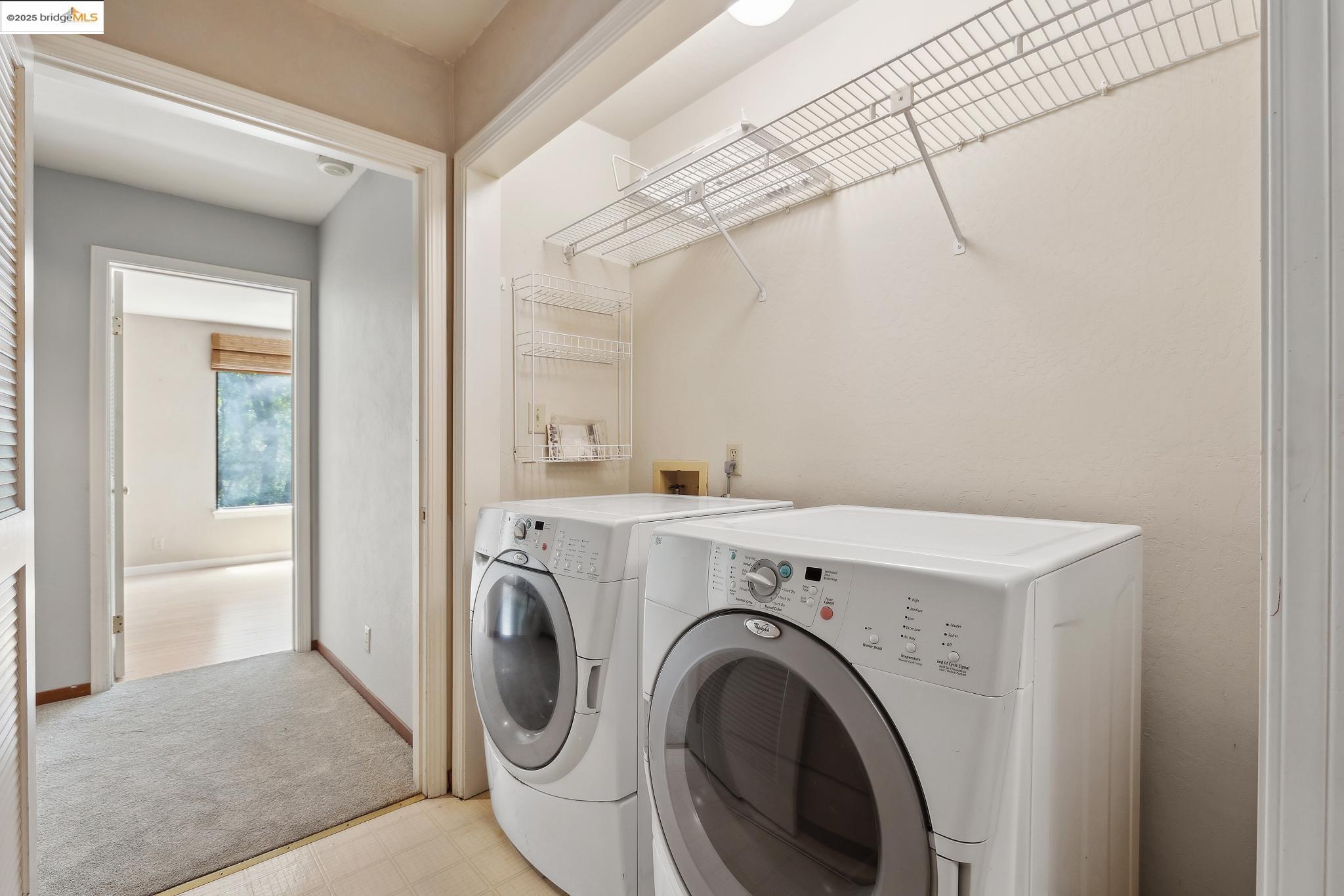 Detail Gallery Image 33 of 42 For 7140 Thorndale Dr, Oakland,  CA 94611 - 4 Beds | 4 Baths