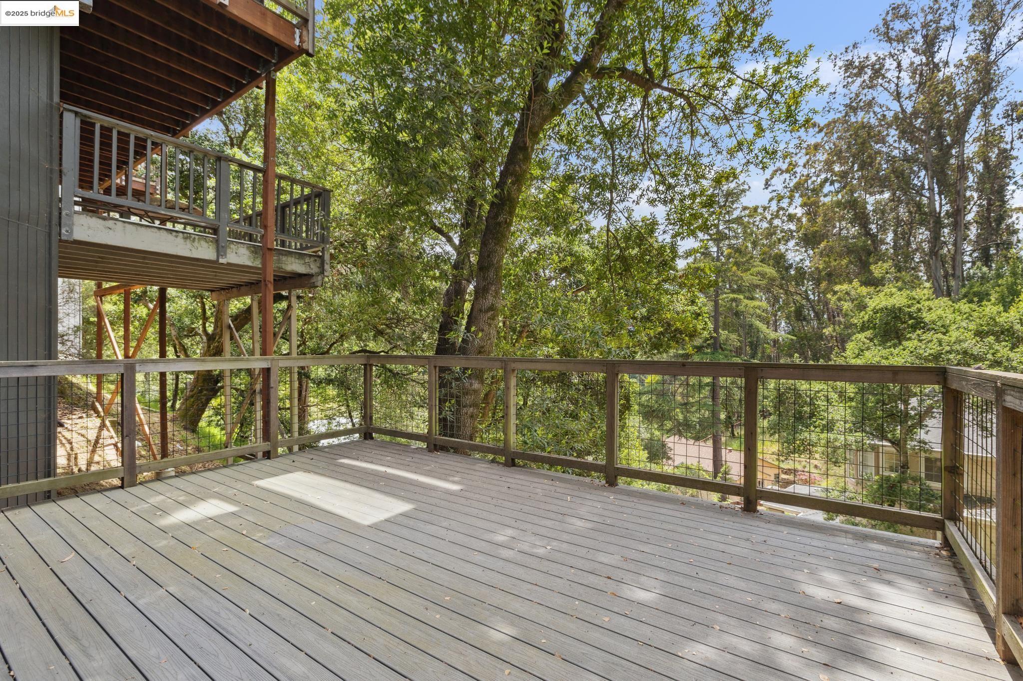 Detail Gallery Image 40 of 42 For 7140 Thorndale Dr, Oakland,  CA 94611 - 4 Beds | 4 Baths