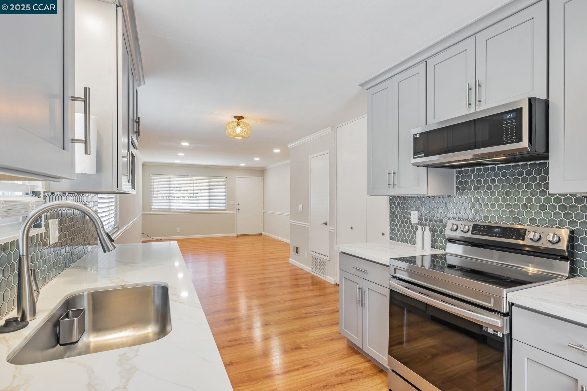 Photo #4: 41099661 Listing 