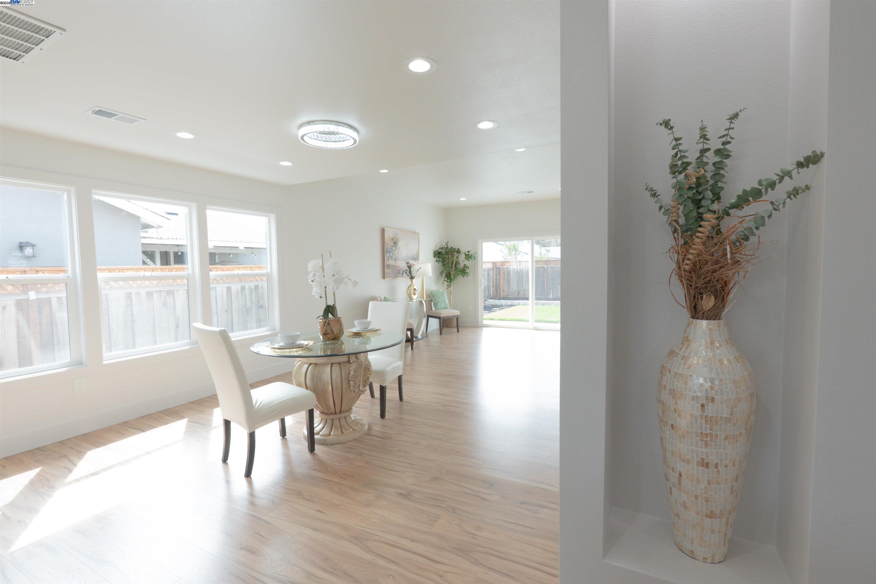 Detail Gallery Image 4 of 45 For 43425 Fremont Blvd, Fremont,  CA 94538 - 6 Beds | 5/1 Baths