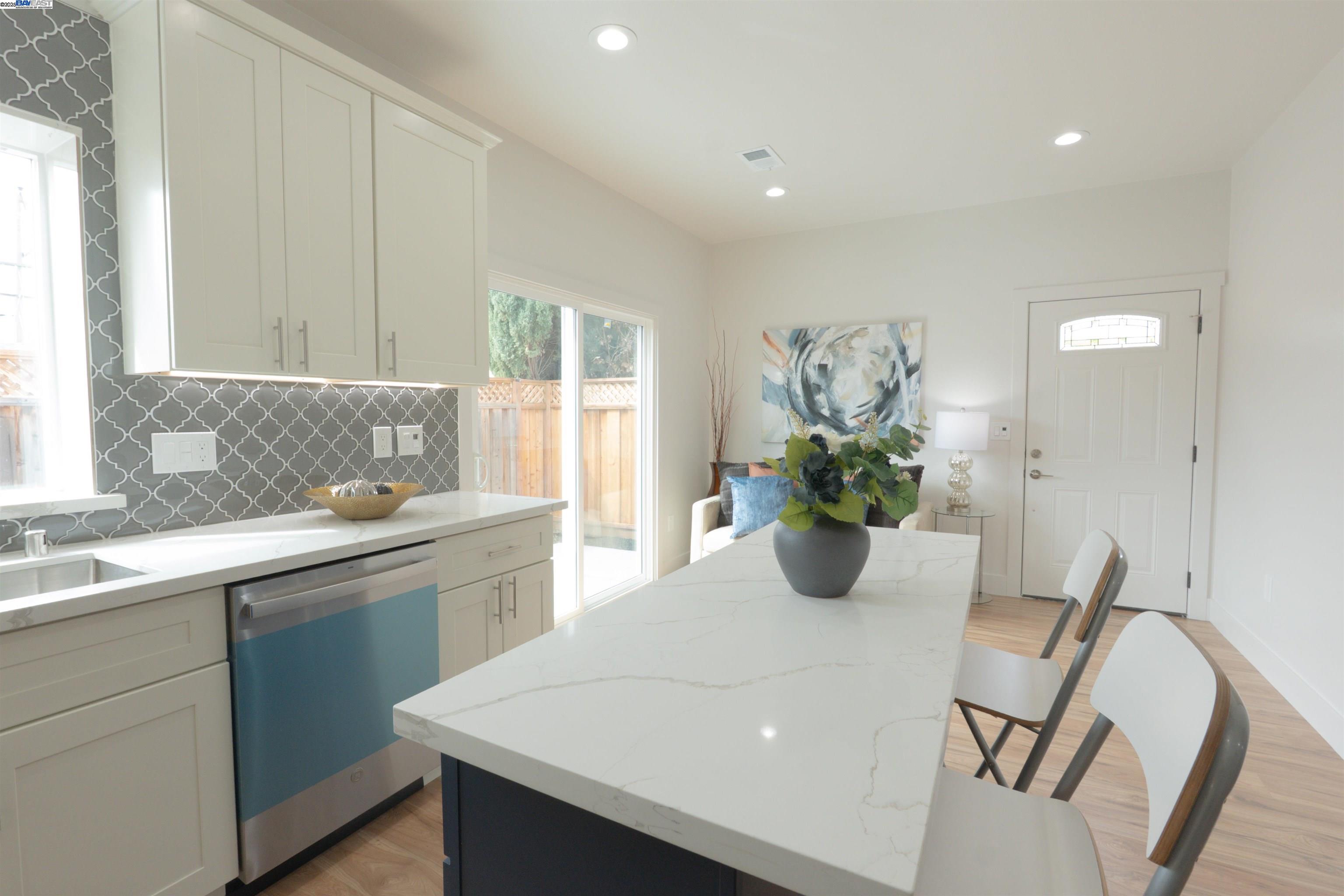 Detail Gallery Image 32 of 45 For 43425 Fremont Blvd, Fremont,  CA 94538 - 6 Beds | 5/1 Baths