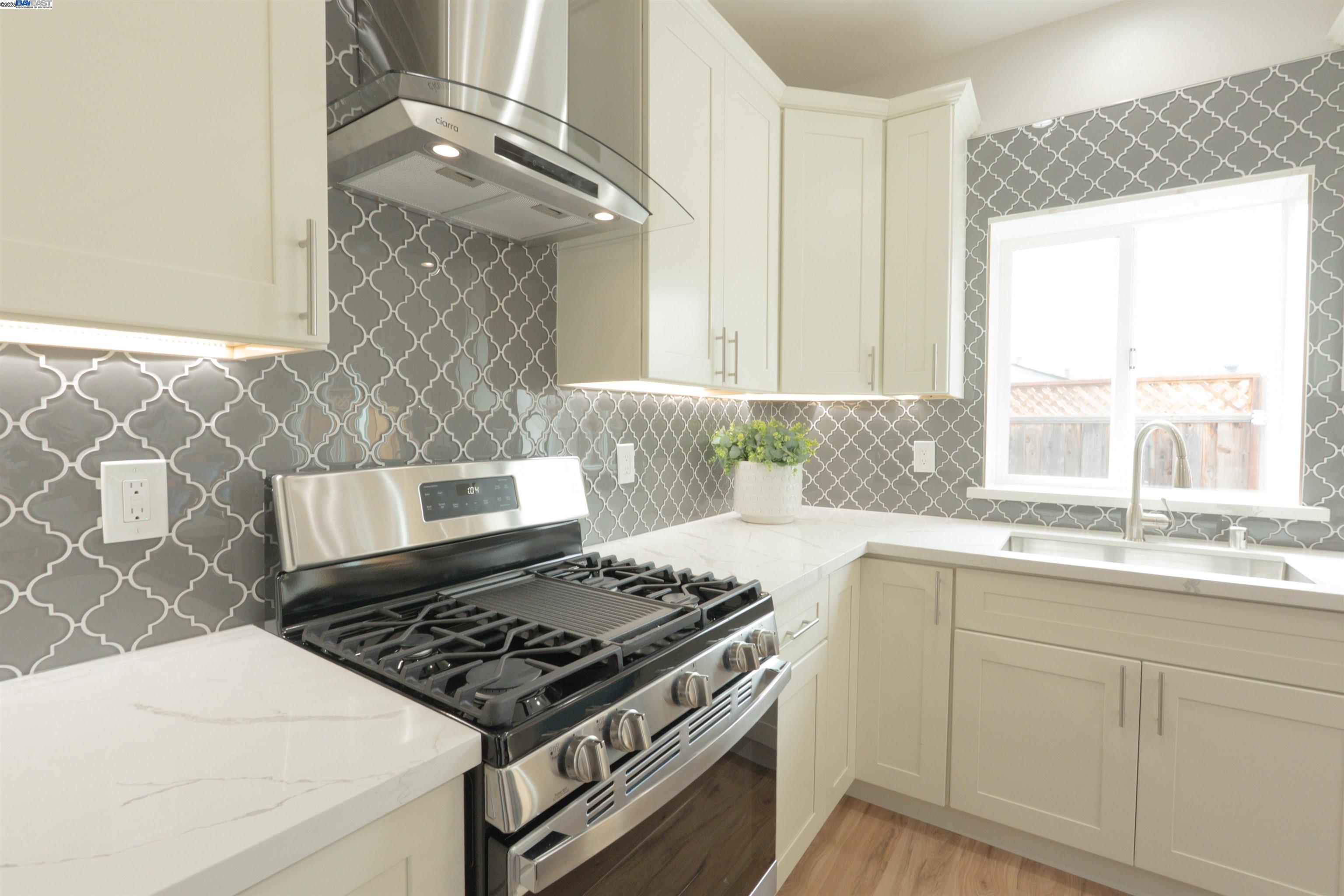 Detail Gallery Image 33 of 45 For 43425 Fremont Blvd, Fremont,  CA 94538 - 6 Beds | 5/1 Baths