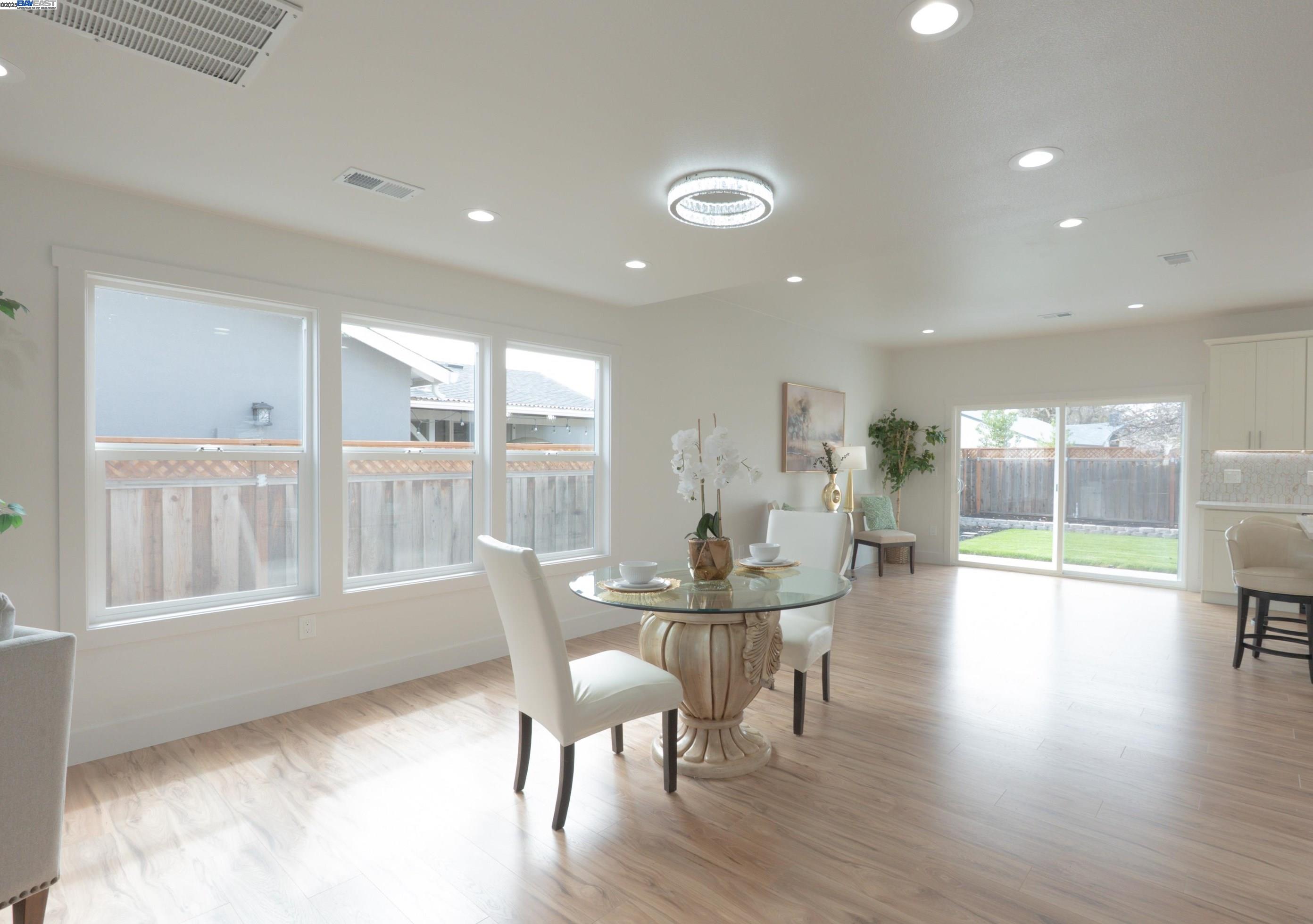 Detail Gallery Image 5 of 45 For 43425 Fremont Blvd, Fremont,  CA 94538 - 6 Beds | 5/1 Baths