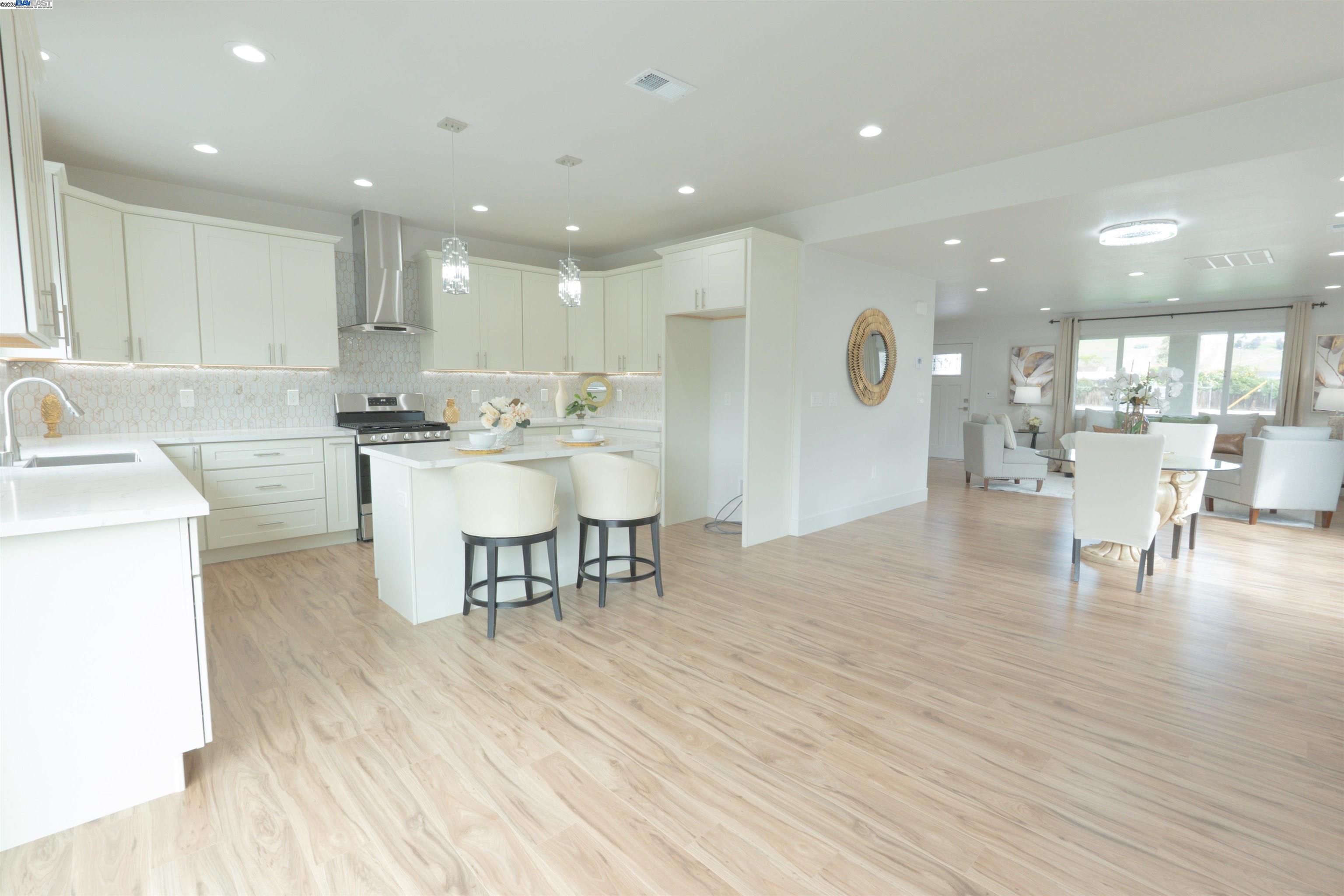 Detail Gallery Image 6 of 45 For 43425 Fremont Blvd, Fremont,  CA 94538 - 6 Beds | 5/1 Baths