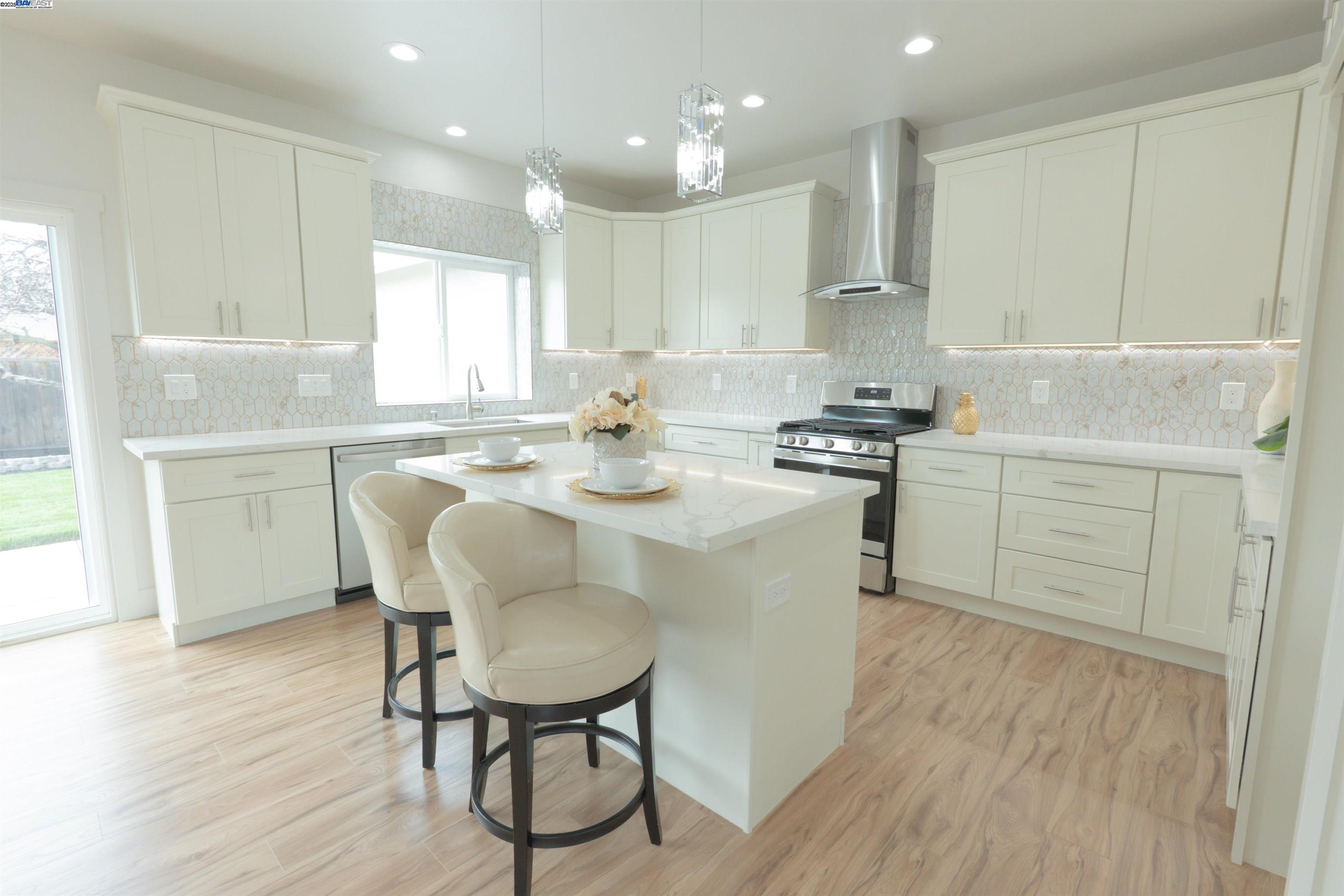 Detail Gallery Image 7 of 45 For 43425 Fremont Blvd, Fremont,  CA 94538 - 6 Beds | 5/1 Baths