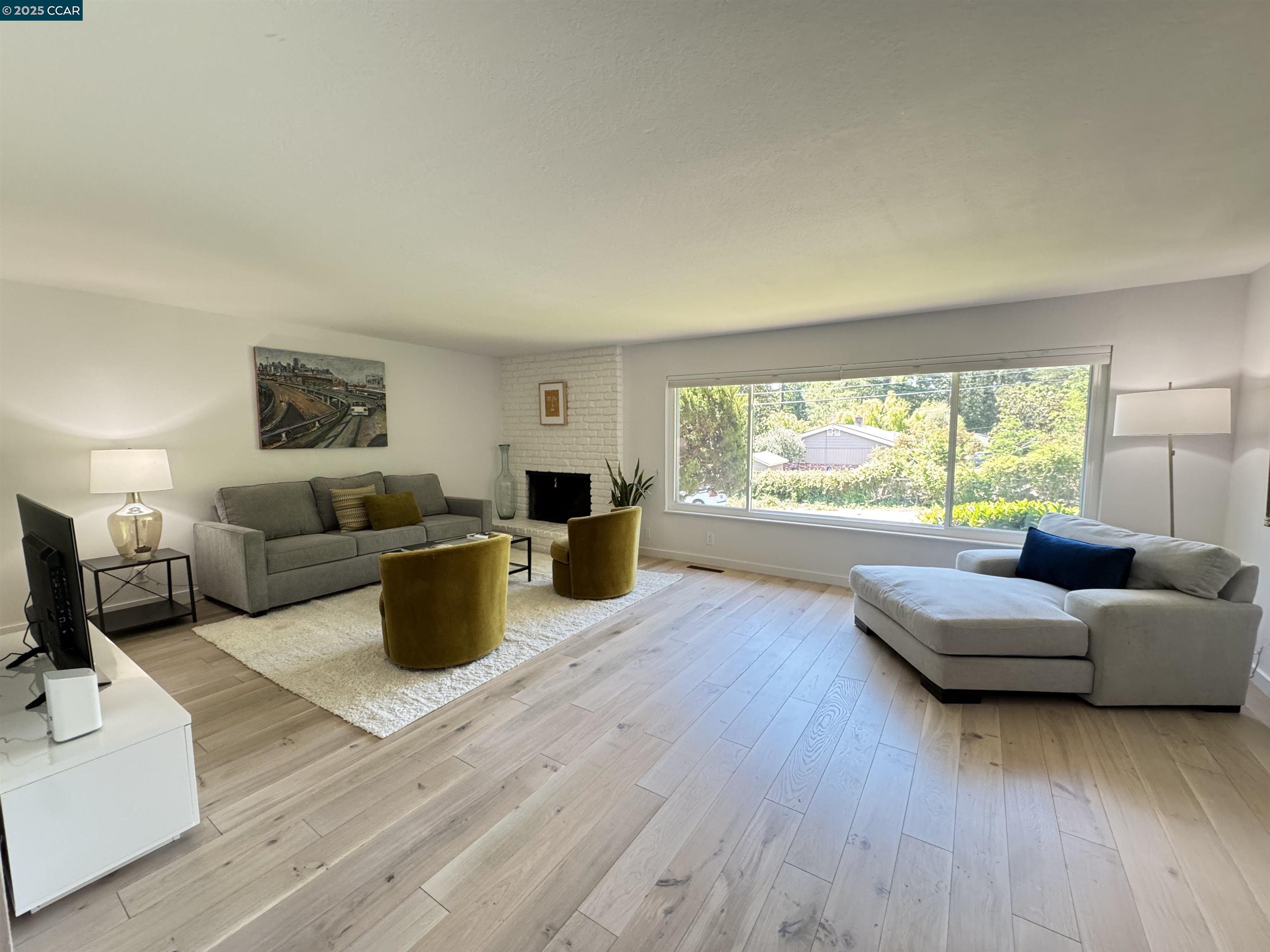 Photo #3: 41099668 Listing 