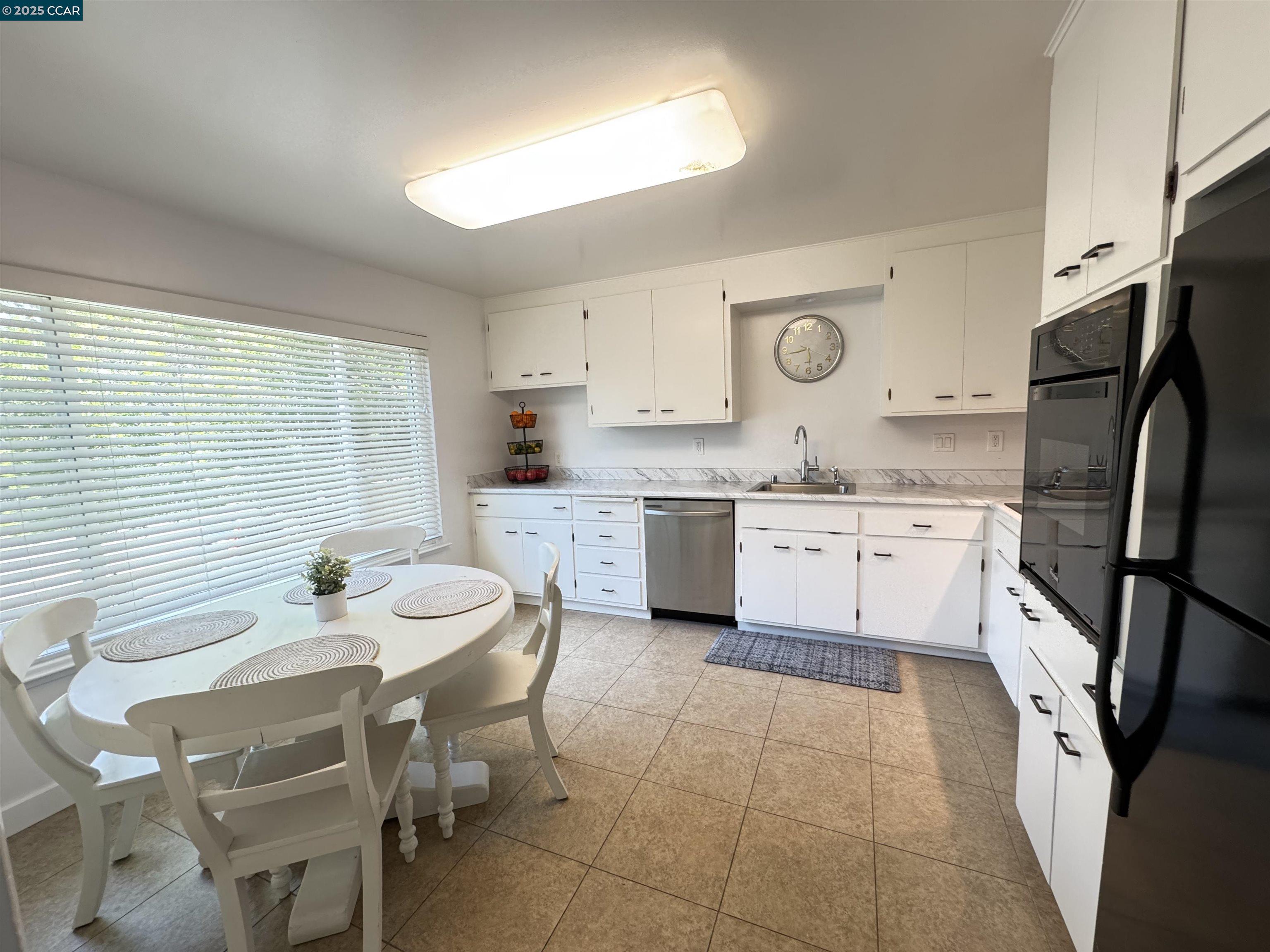 Photo #8: 41099668 Listing: Photo #8