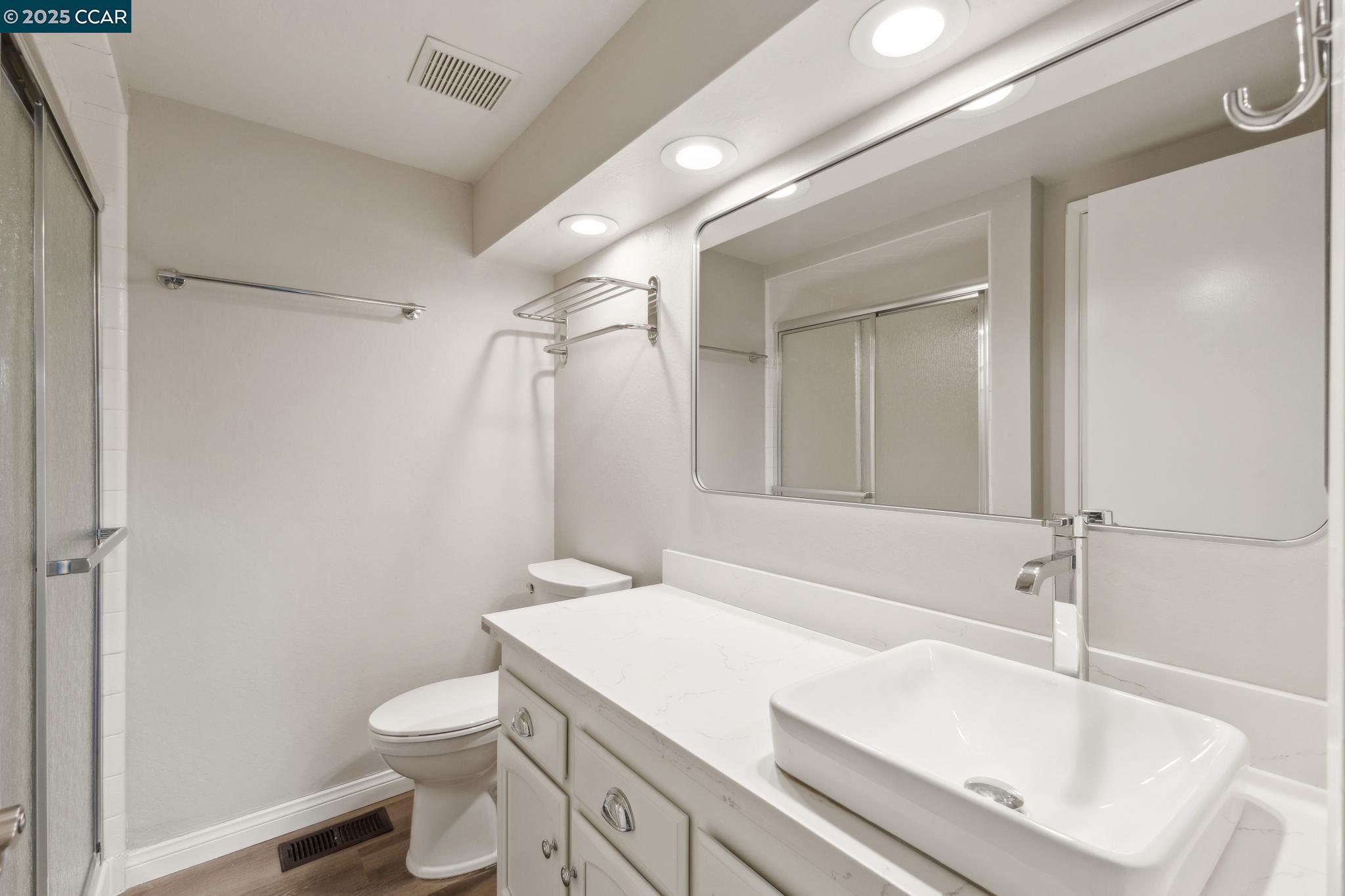 Detail Gallery Image 11 of 16 For 1064 Wesley Ct #2,  Walnut Creek,  CA 94597 - 2 Beds | 2 Baths