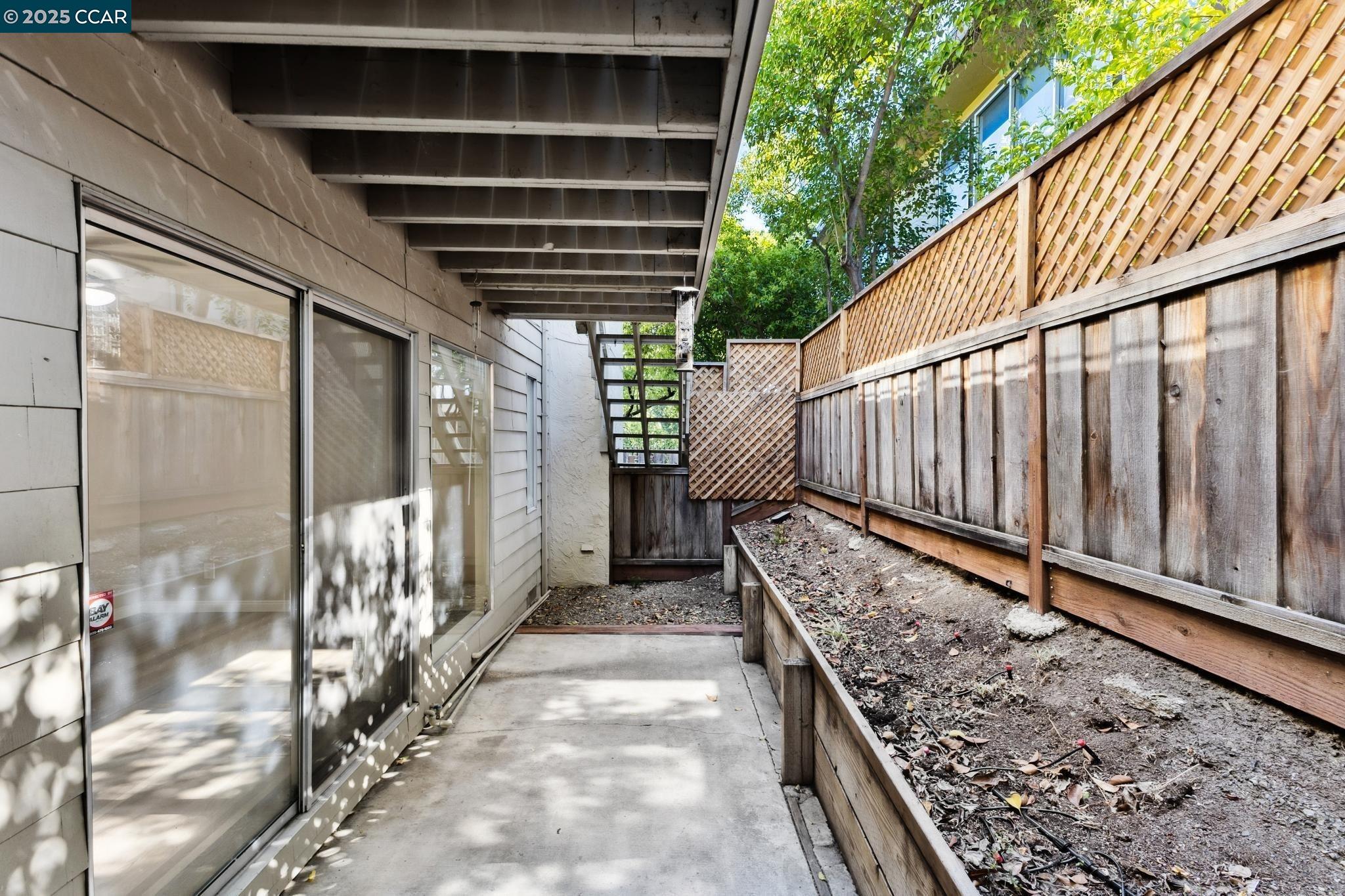 Detail Gallery Image 13 of 16 For 1064 Wesley Ct #2,  Walnut Creek,  CA 94597 - 2 Beds | 2 Baths
