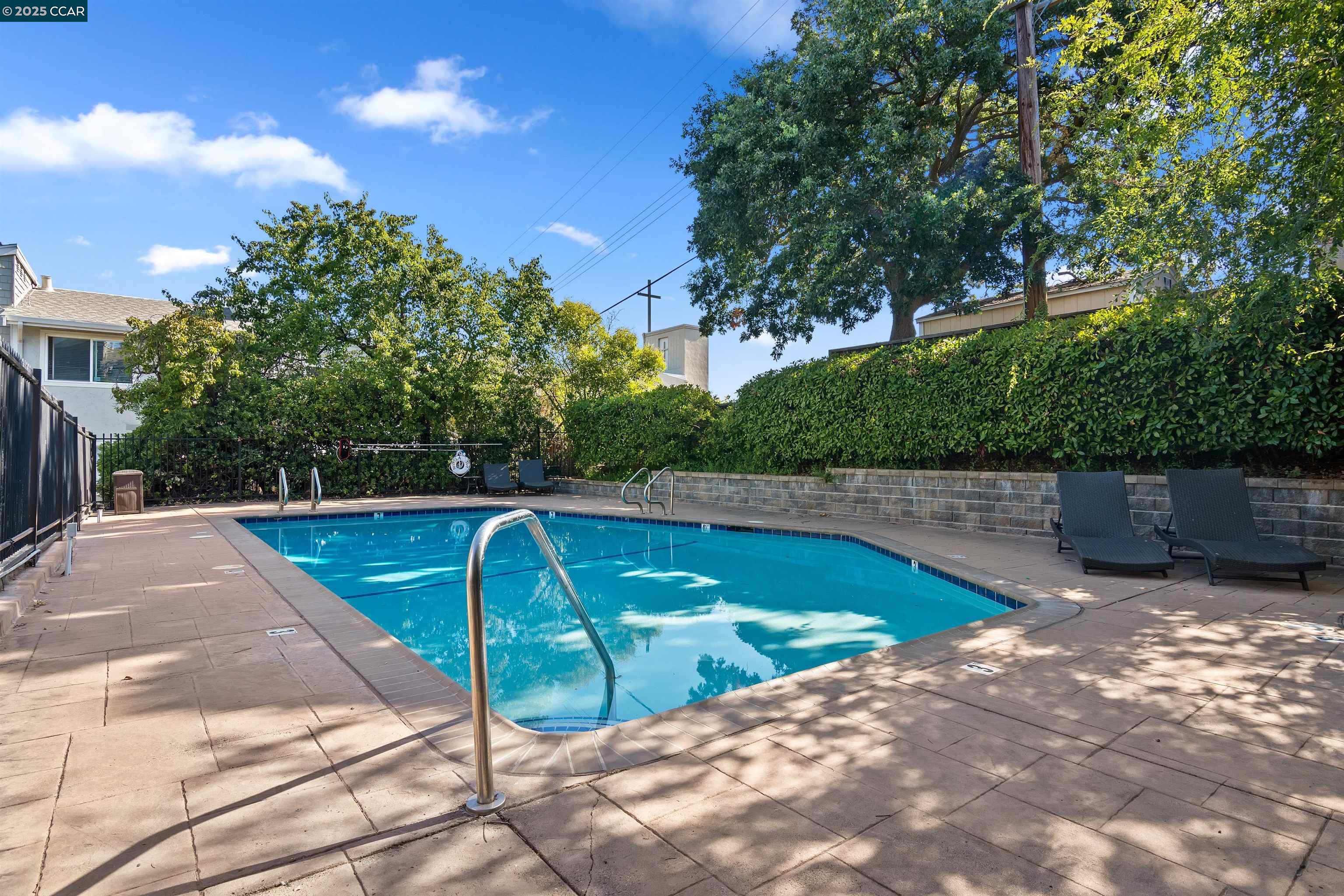 Detail Gallery Image 16 of 16 For 1064 Wesley Ct #2,  Walnut Creek,  CA 94597 - 2 Beds | 2 Baths