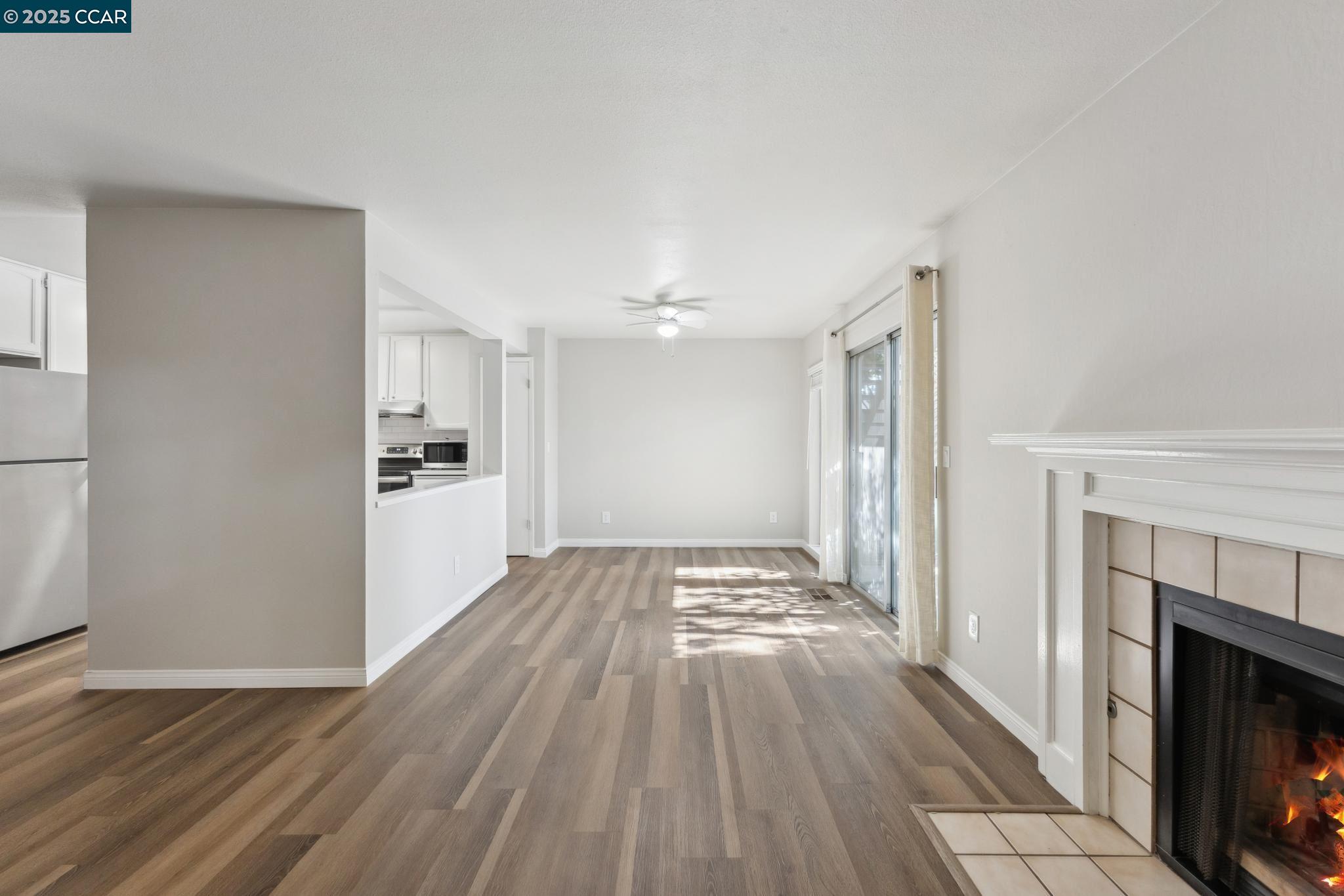 Detail Gallery Image 8 of 16 For 1064 Wesley Ct #2,  Walnut Creek,  CA 94597 - 2 Beds | 2 Baths