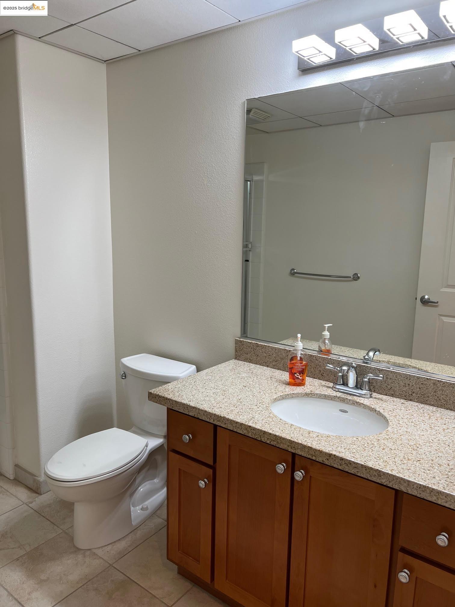 423 7Th St # 607, Oakland, California 94607, 1 Bedroom Bedrooms, 4 Rooms Rooms,1 BathroomBathrooms,Residential,For Sale,423 7Th St # 607,41099677
