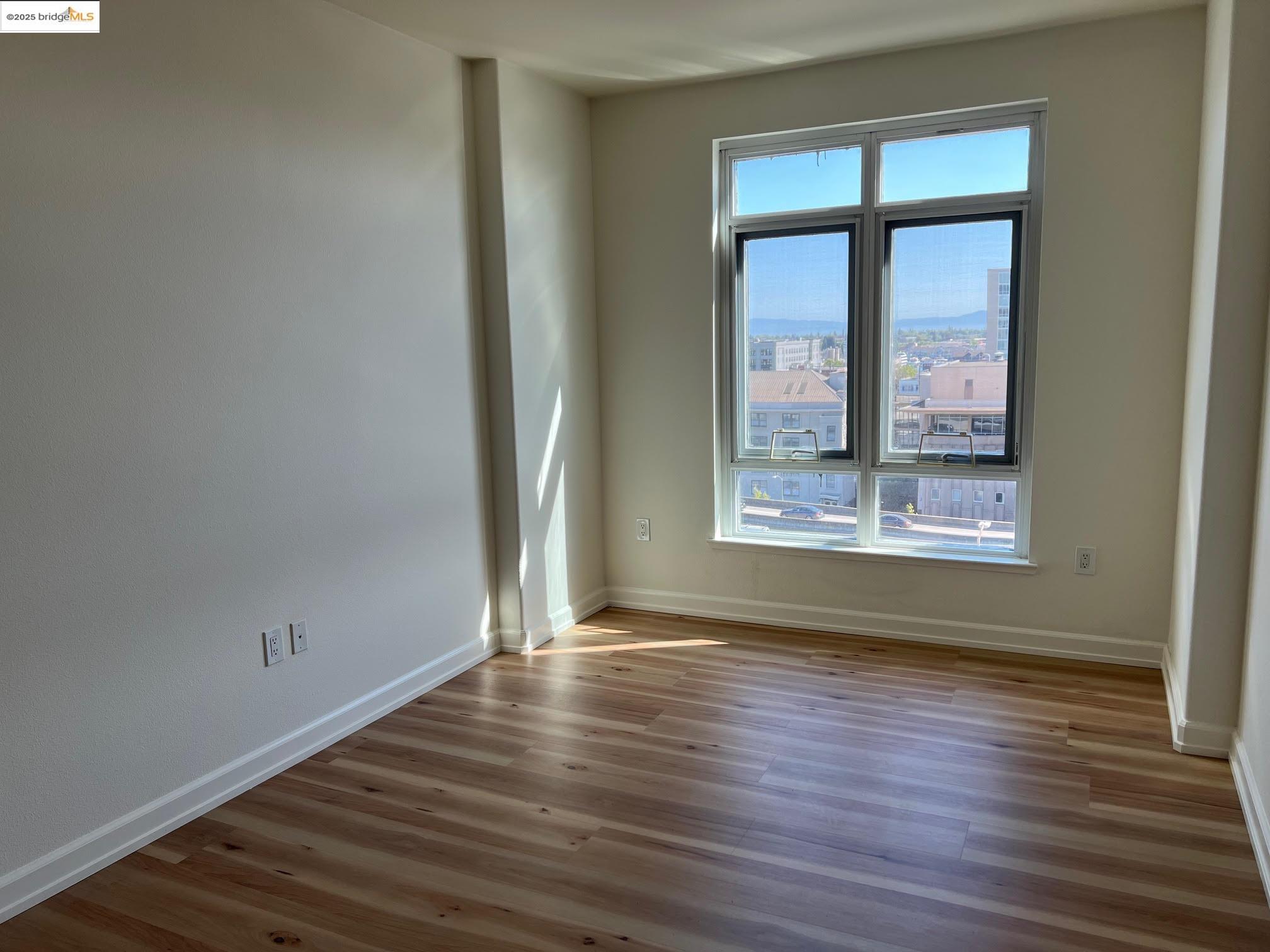 423 7Th St # 607, Oakland, California 94607, 1 Bedroom Bedrooms, 4 Rooms Rooms,1 BathroomBathrooms,Residential,For Sale,423 7Th St # 607,41099677