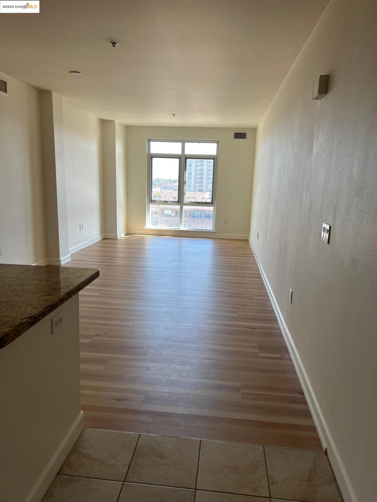 423 7Th St # 607, Oakland, California 94607, 1 Bedroom Bedrooms, 4 Rooms Rooms,1 BathroomBathrooms,Residential,For Sale,423 7Th St # 607,41099677