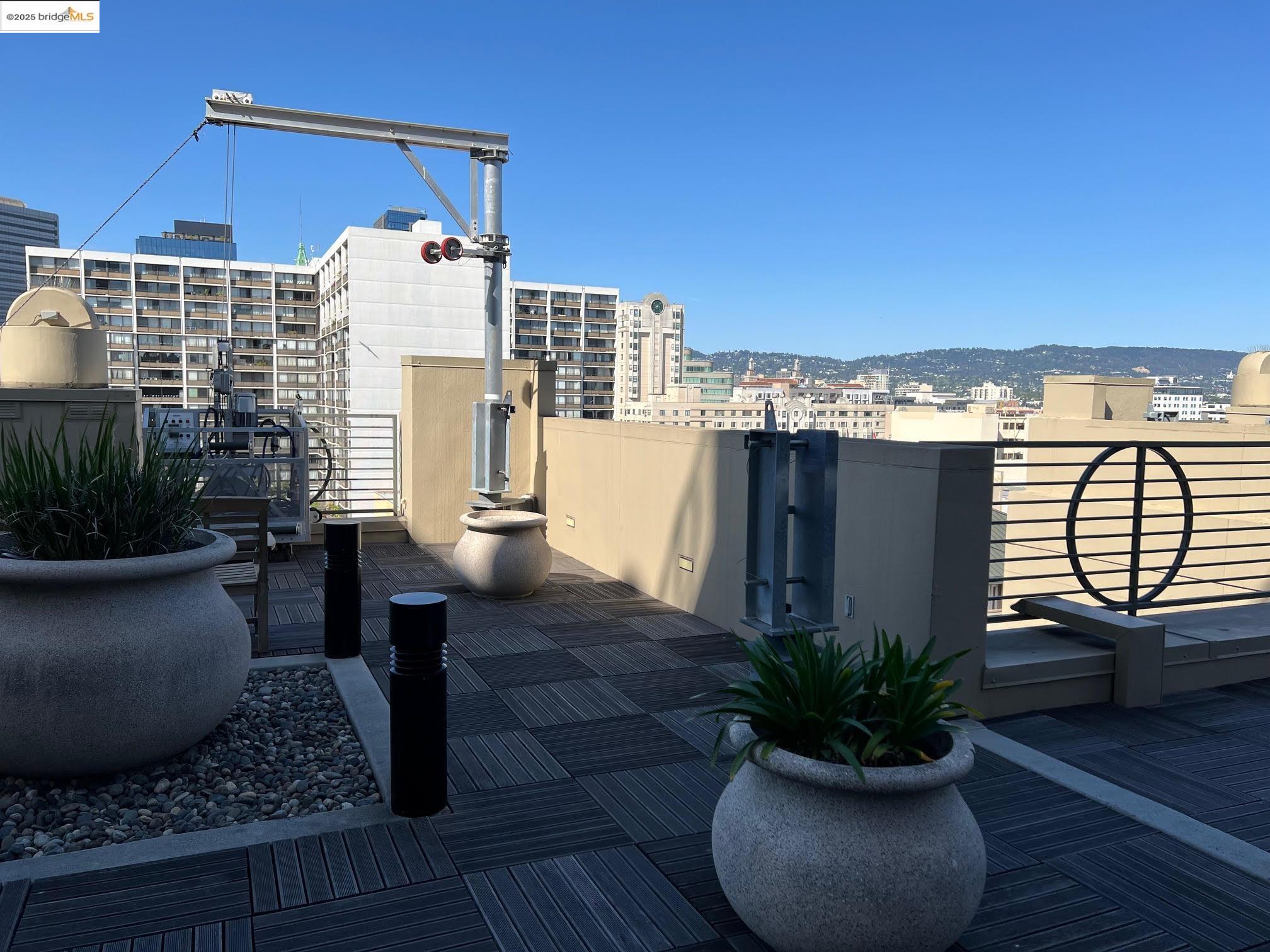 423 7Th St # 607, Oakland, California 94607, 1 Bedroom Bedrooms, 4 Rooms Rooms,1 BathroomBathrooms,Residential,For Sale,423 7Th St # 607,41099677