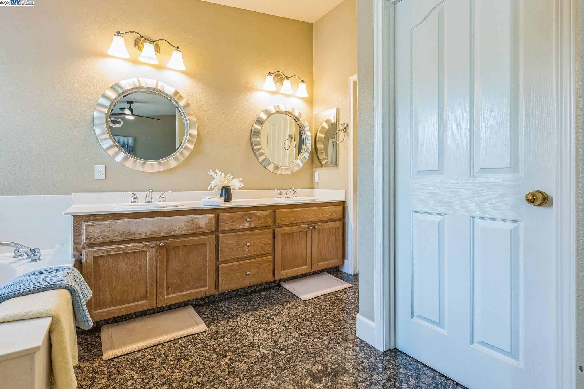 Photo #33: 41099679 Listing: Photo #33