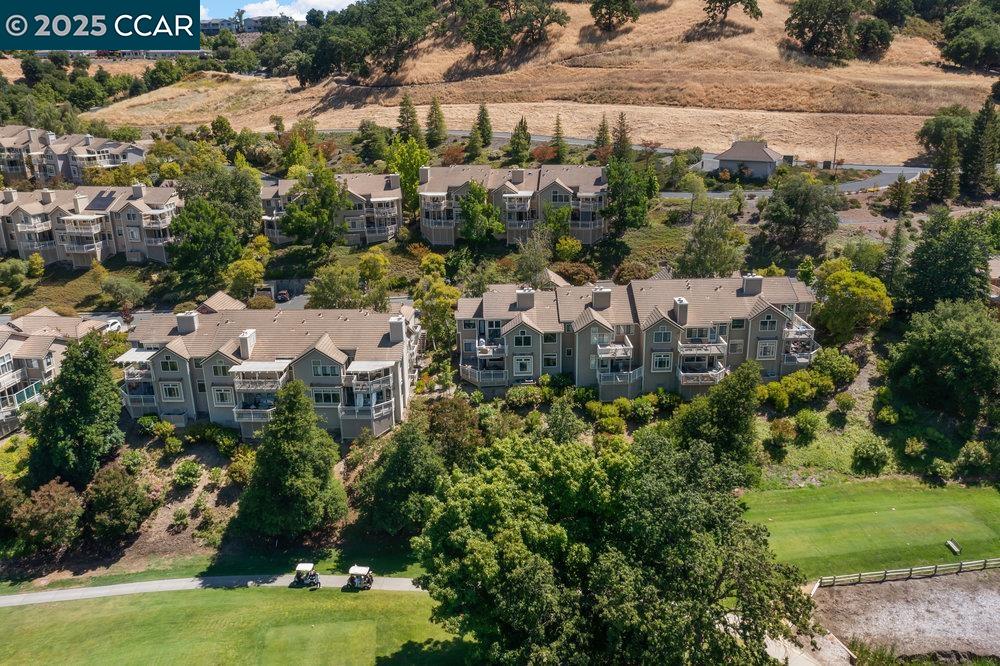 Detail Gallery Image 4 of 57 For 5593 Terra Granada Dr 4b,  Walnut Creek,  CA 94595 - 2 Beds | 2 Baths