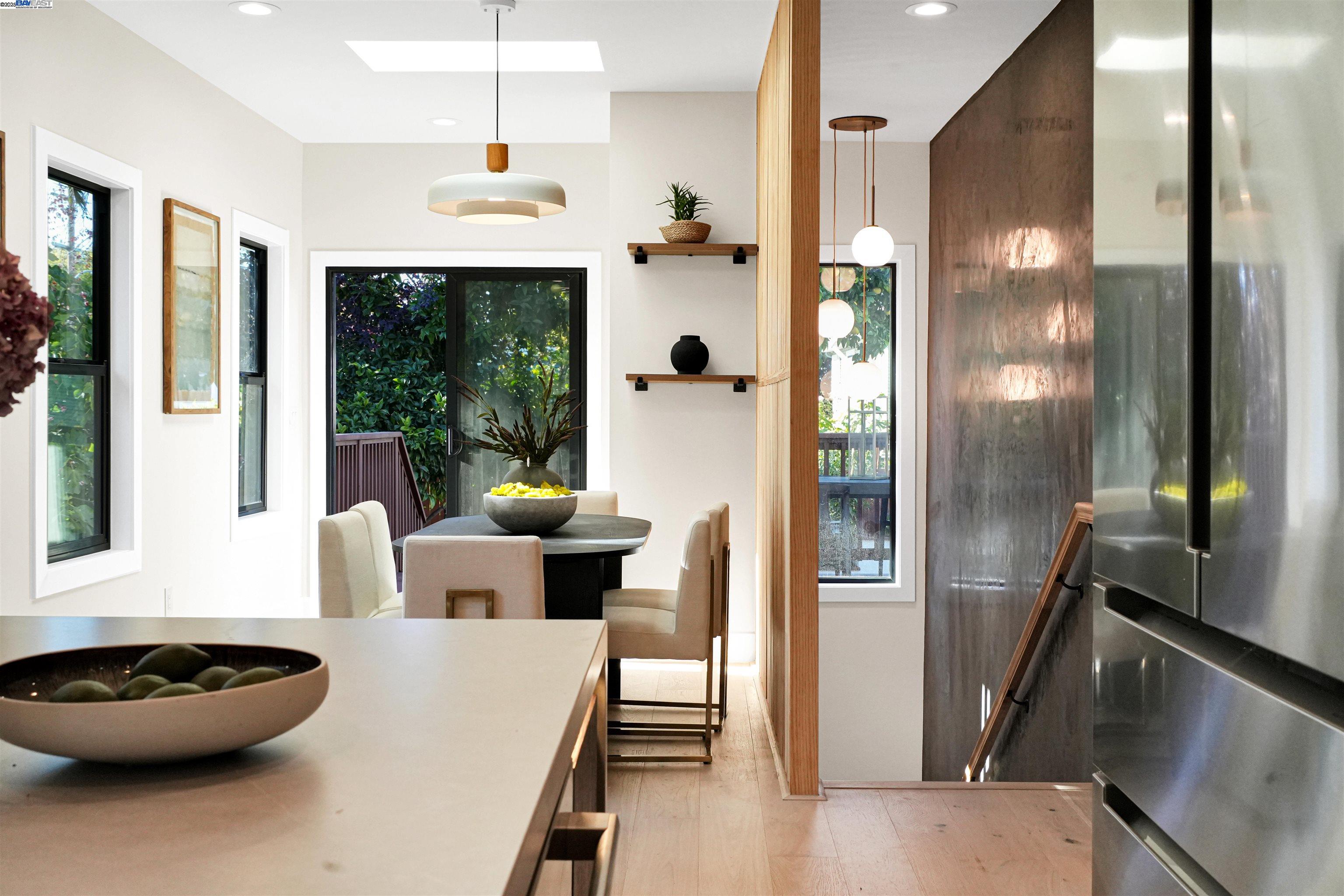 Detail Gallery Image 24 of 60 For 452 59th St, Oakland,  CA 94609 - 4 Beds | 3 Baths