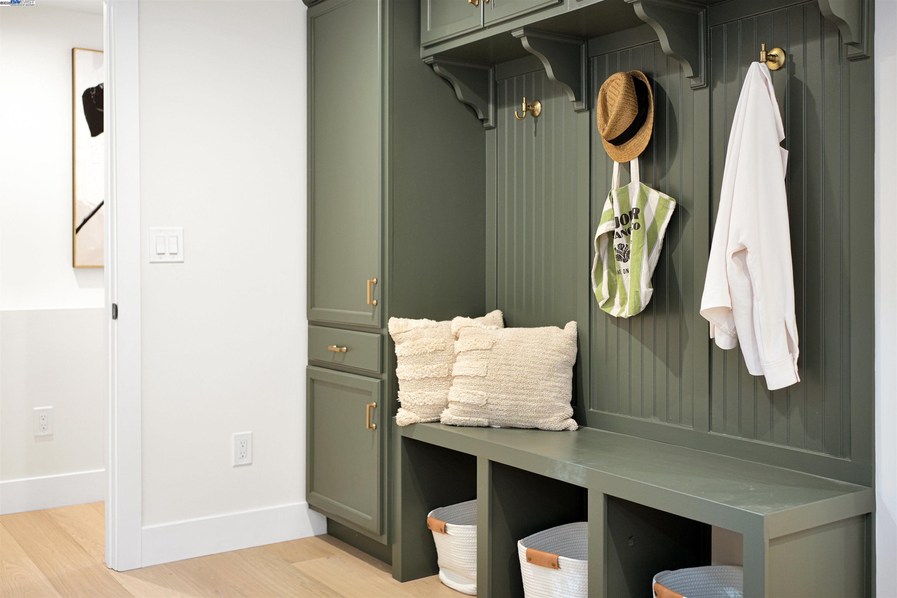 Detail Gallery Image 41 of 60 For 452 59th St, Oakland,  CA 94609 - 4 Beds | 3 Baths