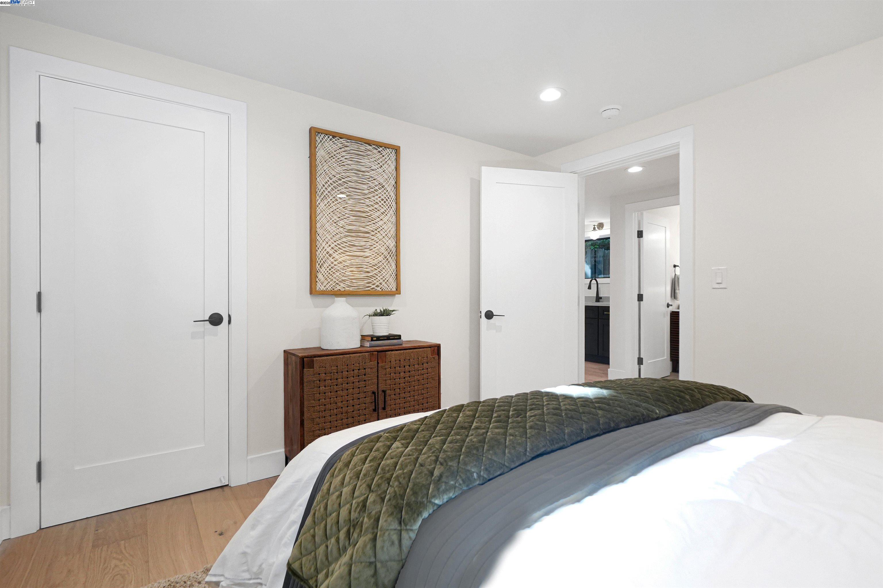 Detail Gallery Image 49 of 60 For 452 59th St, Oakland,  CA 94609 - 4 Beds | 3 Baths
