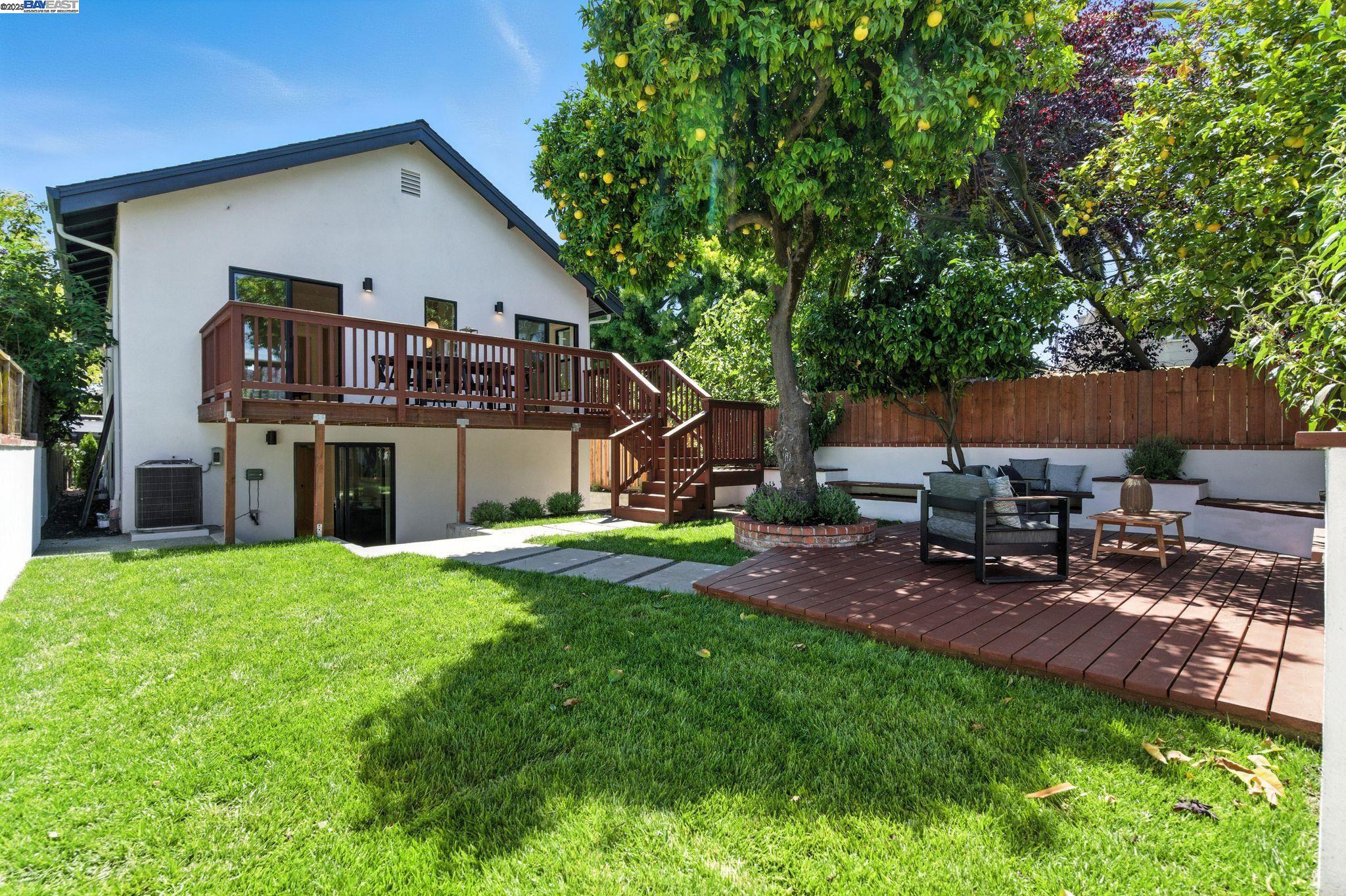 Detail Gallery Image 54 of 60 For 452 59th St, Oakland,  CA 94609 - 4 Beds | 3 Baths