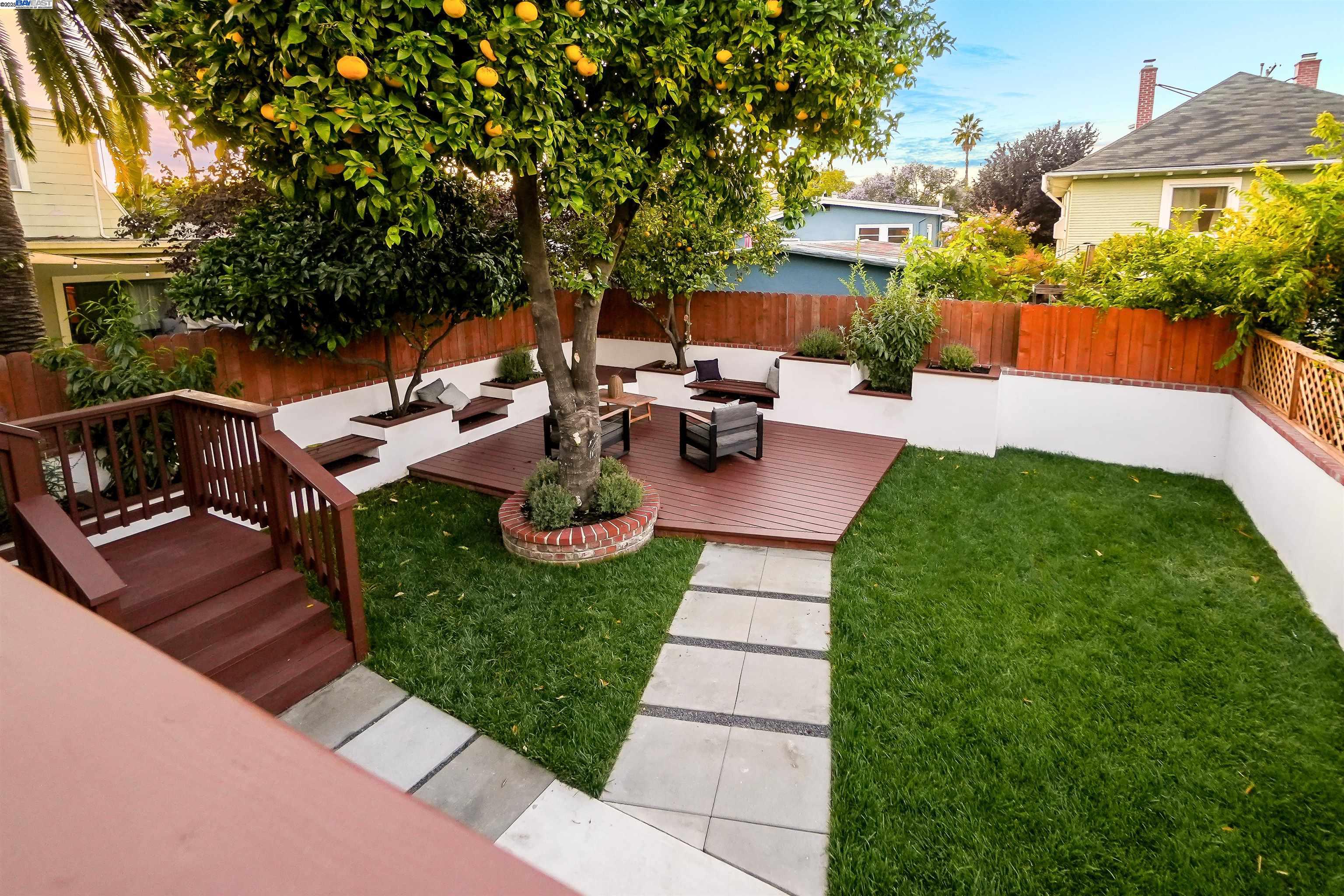 Detail Gallery Image 56 of 60 For 452 59th St, Oakland,  CA 94609 - 4 Beds | 3 Baths