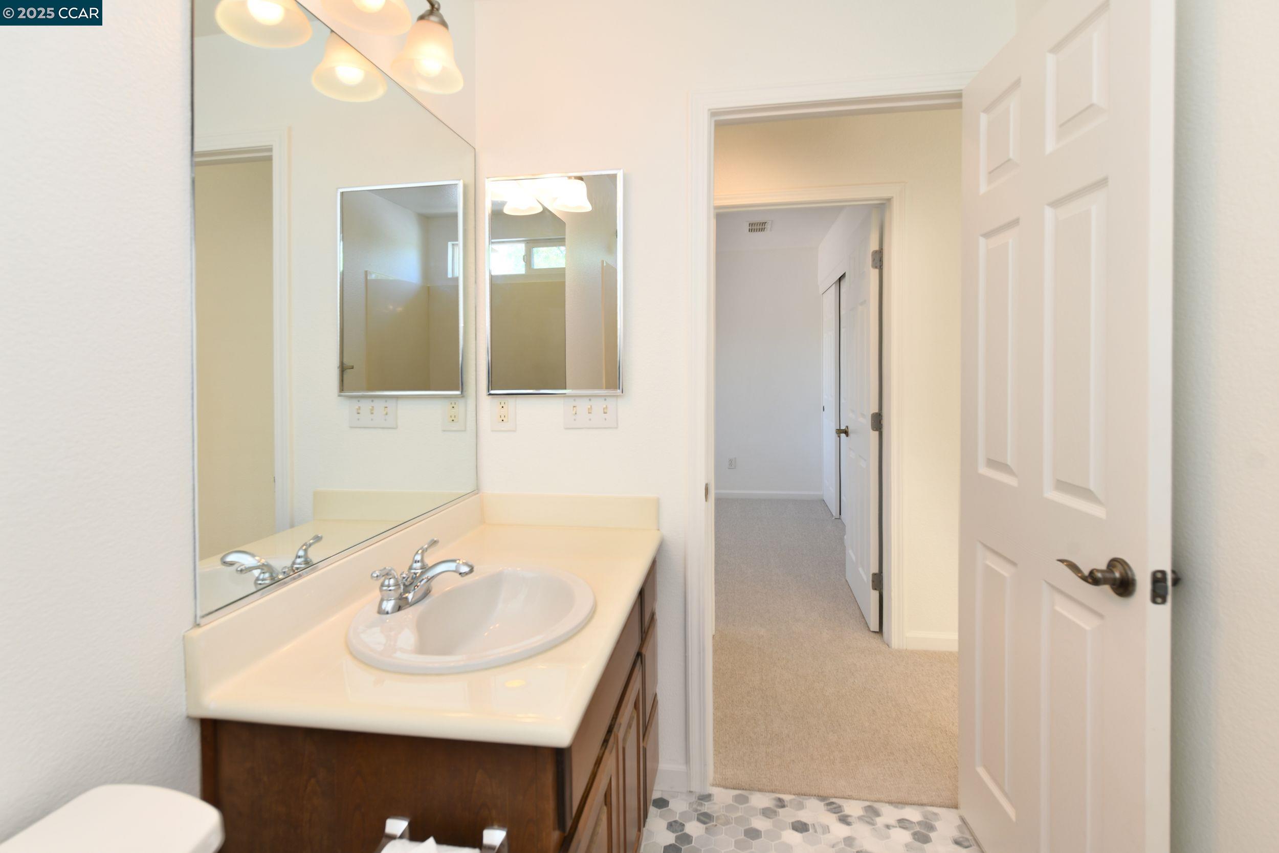 Detail Gallery Image 14 of 30 For 90 W Amistad Ln, Mountain House,  CA 95391 - 3 Beds | 2/1 Baths