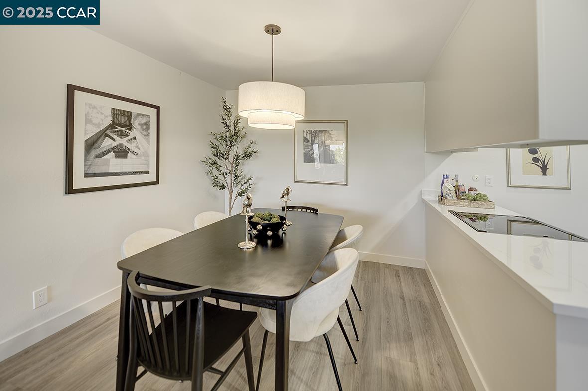 Detail Gallery Image 12 of 55 For 2101 Ptarmigan Dr #2,  Walnut Creek,  CA 94595-3507 - 3 Beds | 2 Baths