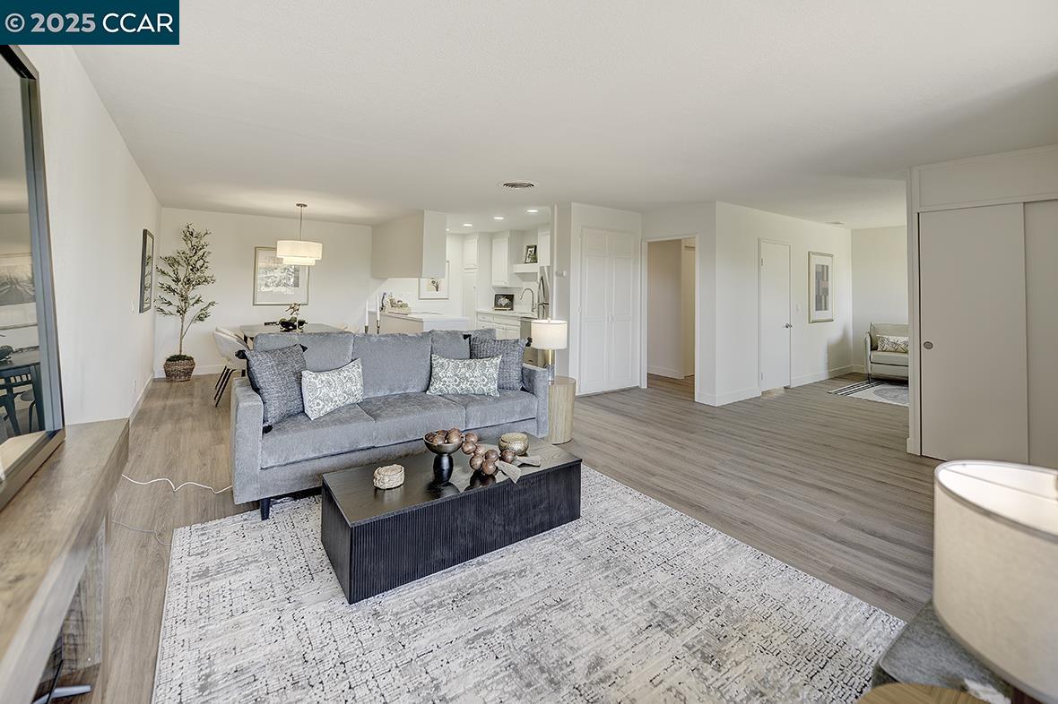 Detail Gallery Image 12 of 55 For 2101 Ptarmigan Dr #2,  Walnut Creek,  CA 94595-3507 - 3 Beds | 2 Baths