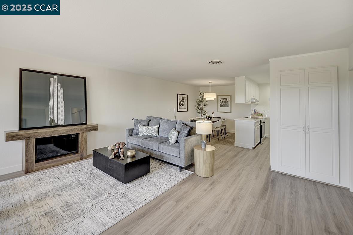 Detail Gallery Image 13 of 55 For 2101 Ptarmigan Dr #2,  Walnut Creek,  CA 94595-3507 - 3 Beds | 2 Baths