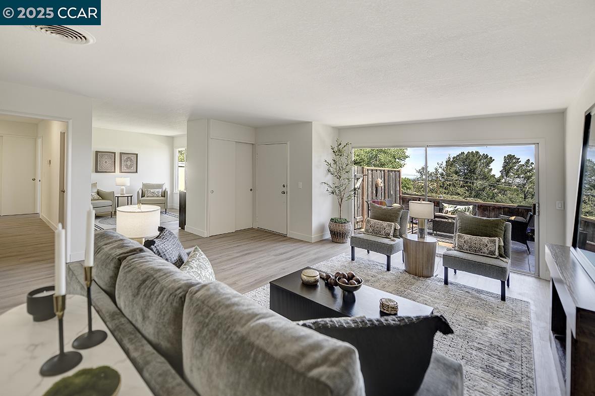Detail Gallery Image 16 of 55 For 2101 Ptarmigan Dr #2,  Walnut Creek,  CA 94595-3507 - 3 Beds | 2 Baths