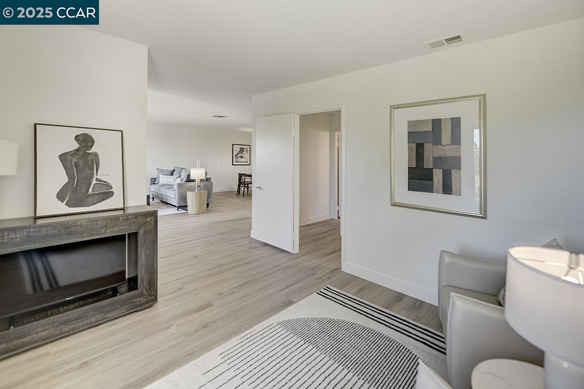 Detail Gallery Image 18 of 55 For 2101 Ptarmigan Dr #2,  Walnut Creek,  CA 94595-3507 - 3 Beds | 2 Baths