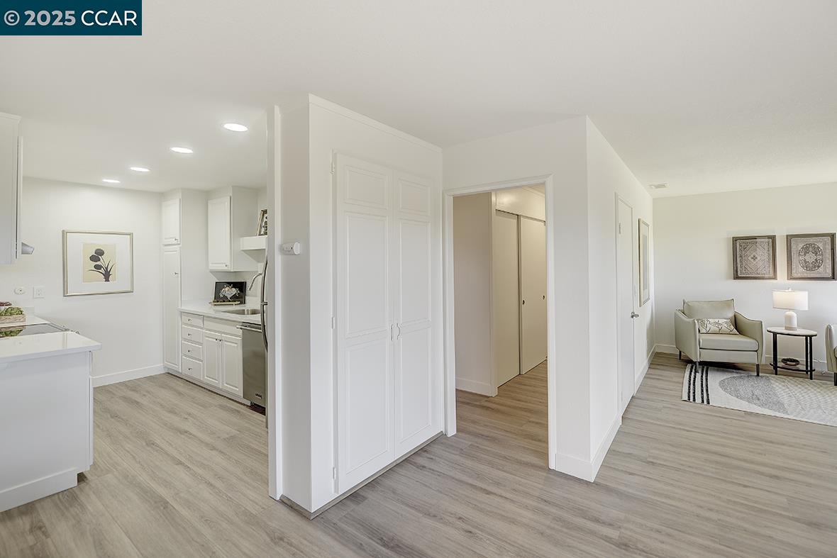 Detail Gallery Image 22 of 55 For 2101 Ptarmigan Dr #2,  Walnut Creek,  CA 94595-3507 - 3 Beds | 2 Baths