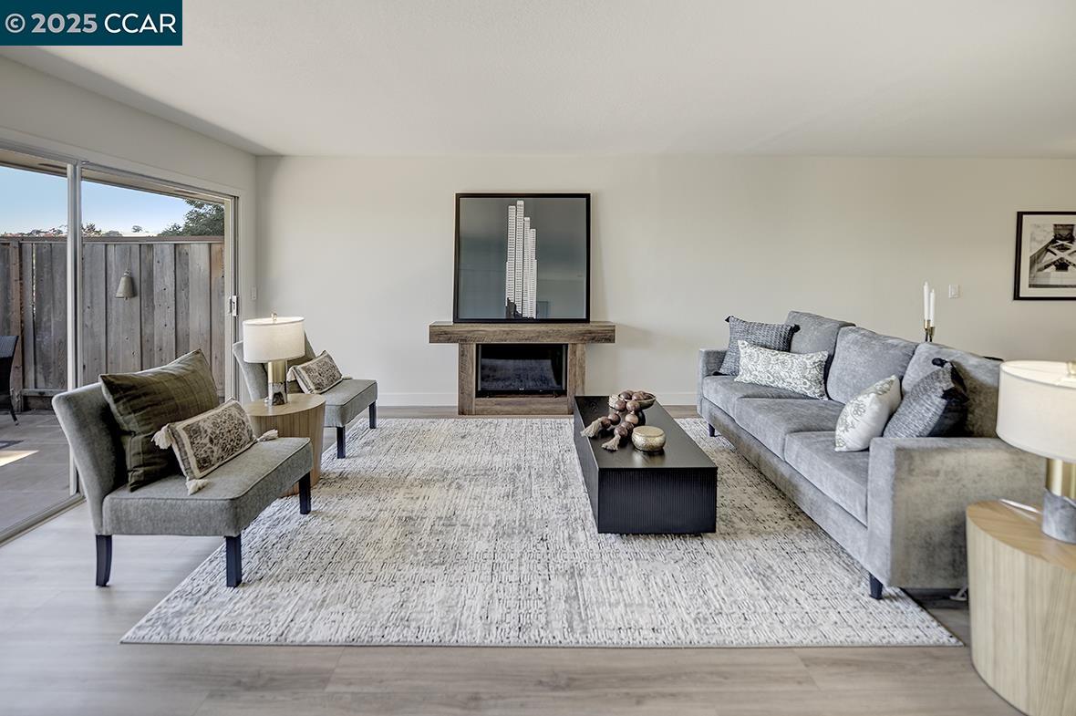 Detail Gallery Image 9 of 55 For 2101 Ptarmigan Dr #2,  Walnut Creek,  CA 94595-3507 - 3 Beds | 2 Baths