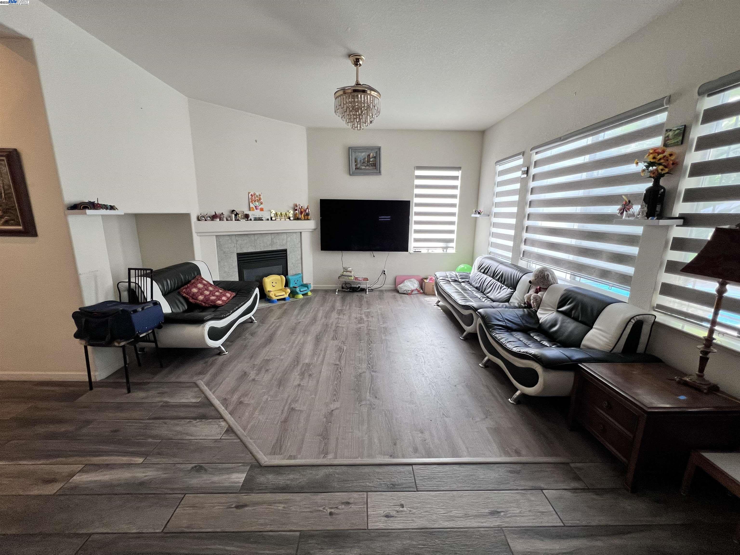 Detail Gallery Image 9 of 24 For 1089 Somersby Way, Brentwood,  CA 94513 - 4 Beds | 2/1 Baths