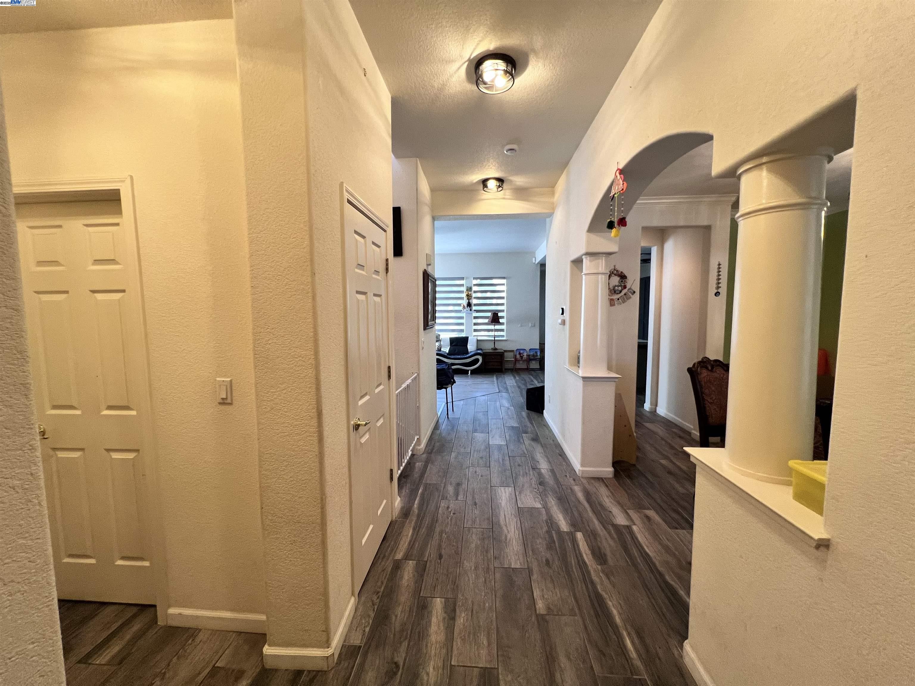 Detail Gallery Image 10 of 24 For 1089 Somersby Way, Brentwood,  CA 94513 - 4 Beds | 2/1 Baths