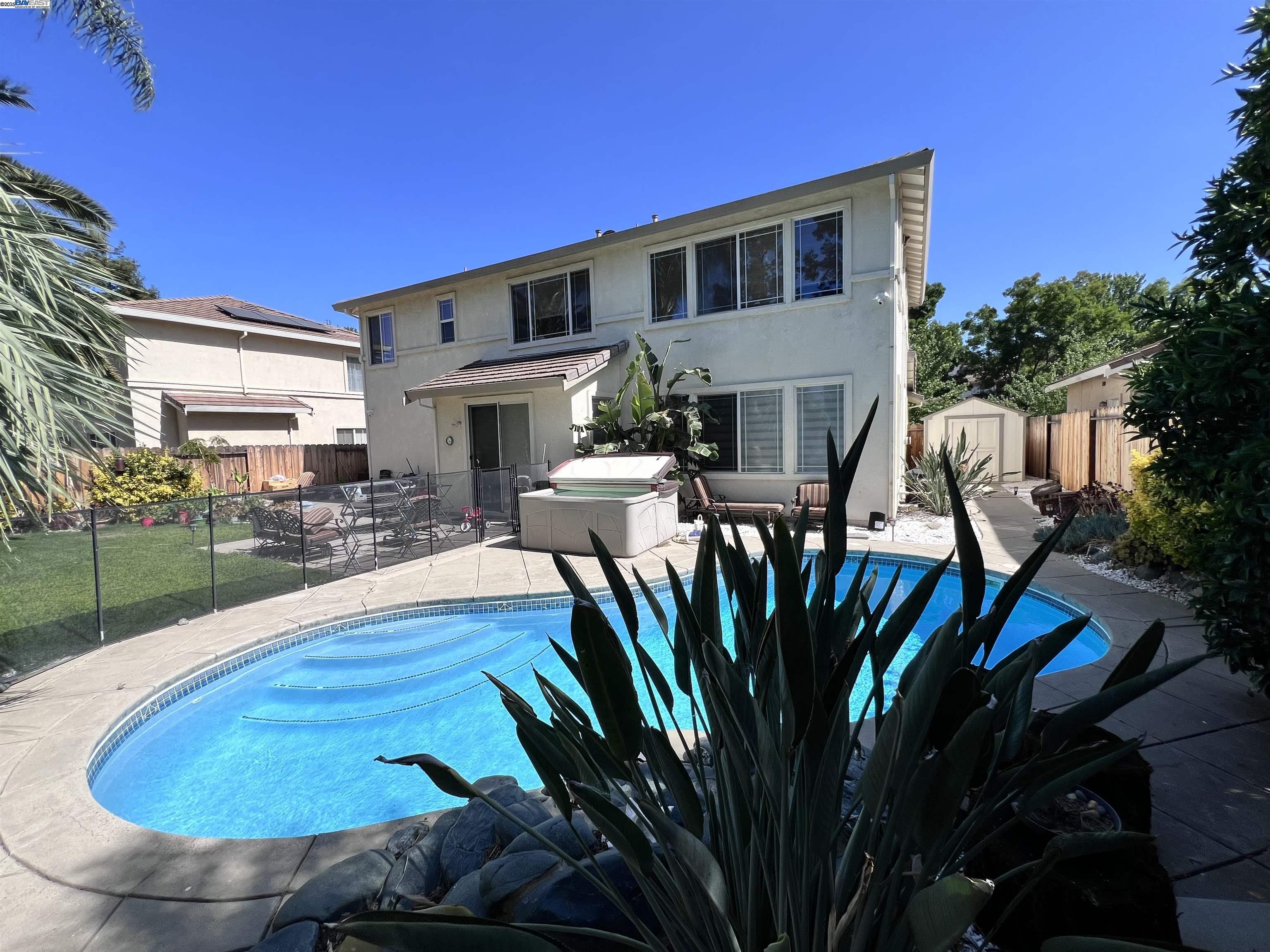 Detail Gallery Image 3 of 24 For 1089 Somersby Way, Brentwood,  CA 94513 - 4 Beds | 2/1 Baths