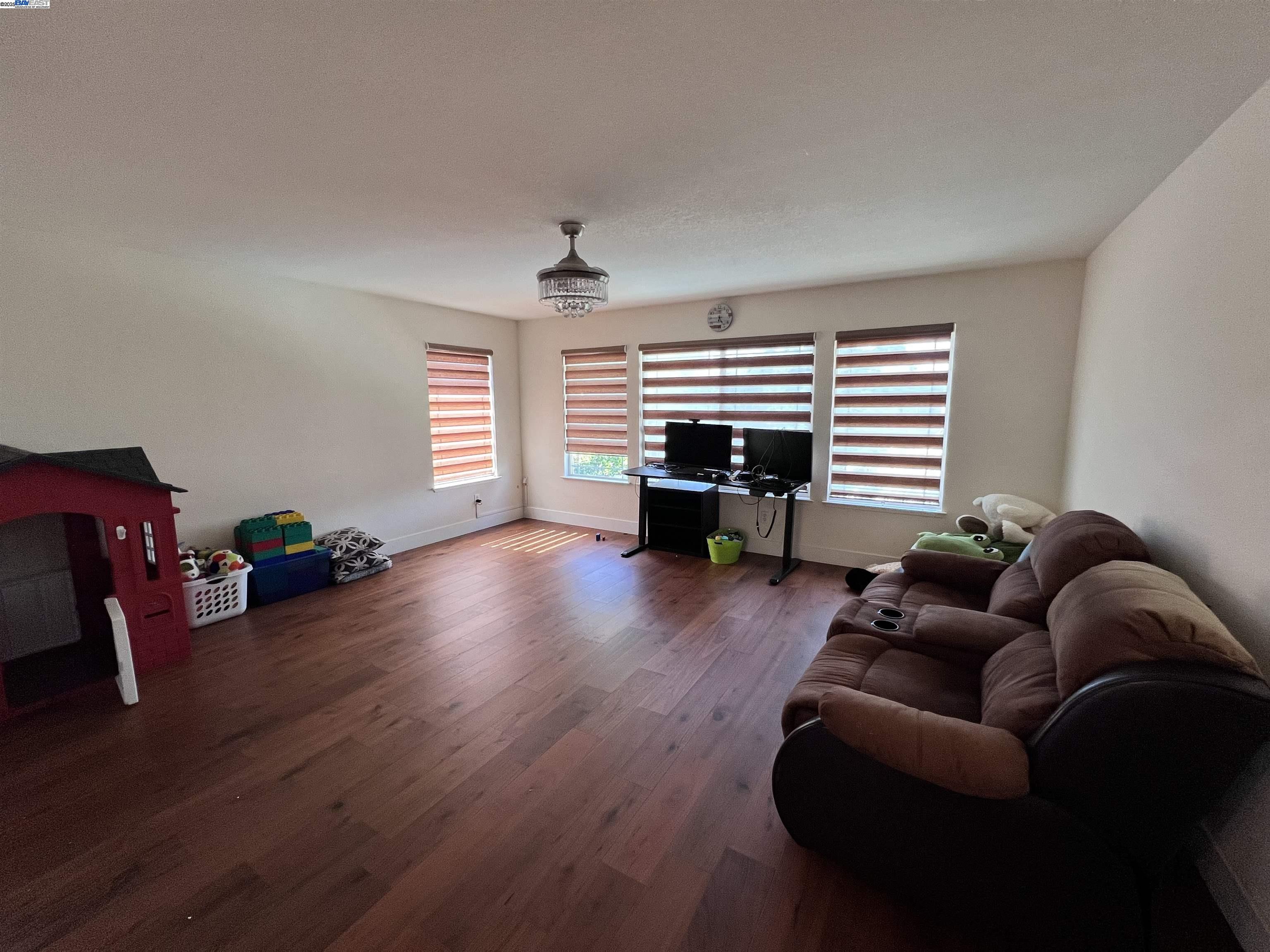 Detail Gallery Image 16 of 24 For 1089 Somersby Way, Brentwood,  CA 94513 - 4 Beds | 2/1 Baths