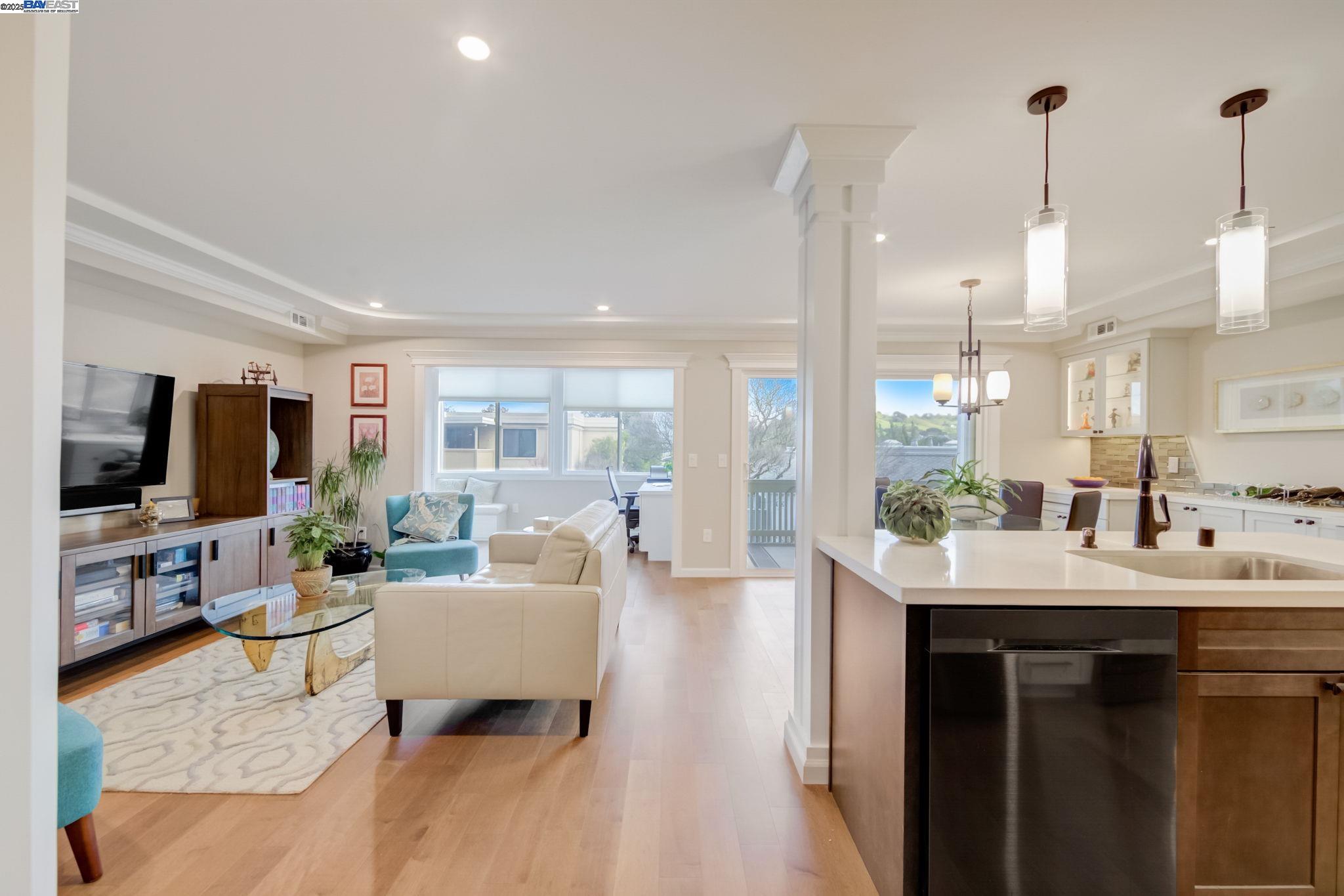 Detail Gallery Image 1 of 1 For 1608 Golden Rain Road #4,  Walnut Creek,  CA 94595 - 2 Beds | 2 Baths