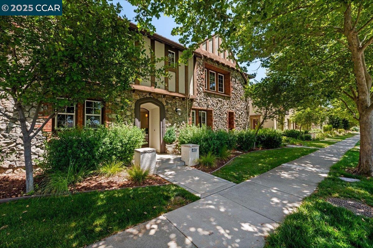 Photo #2: 41099711 Listing 