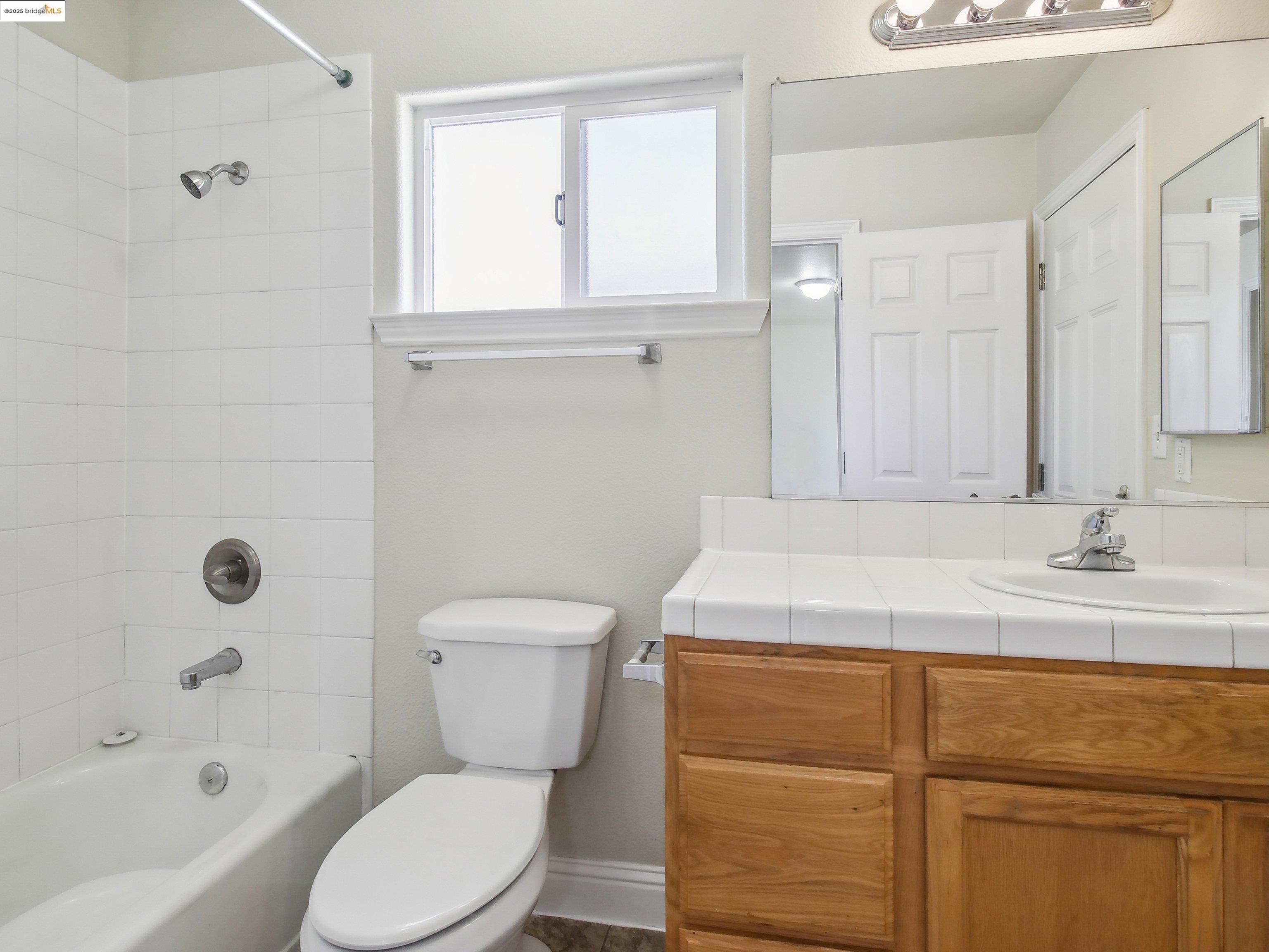 Photo #10: 41099714 Listing: Photo #10
