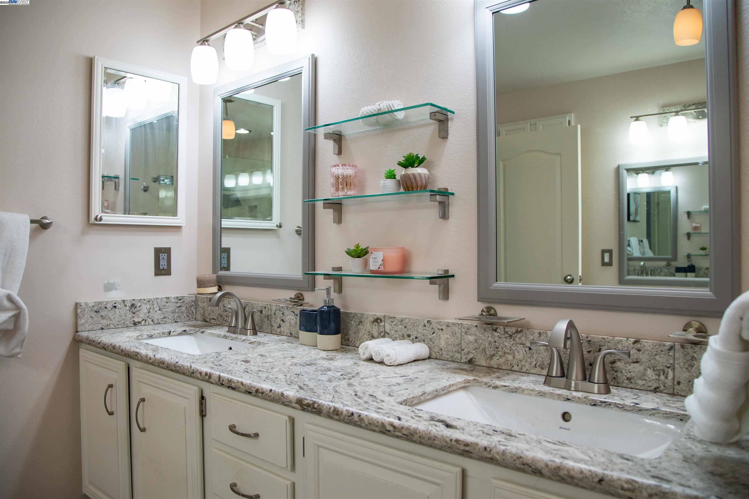 Photo #8: 41099716 Listing: Photo #8