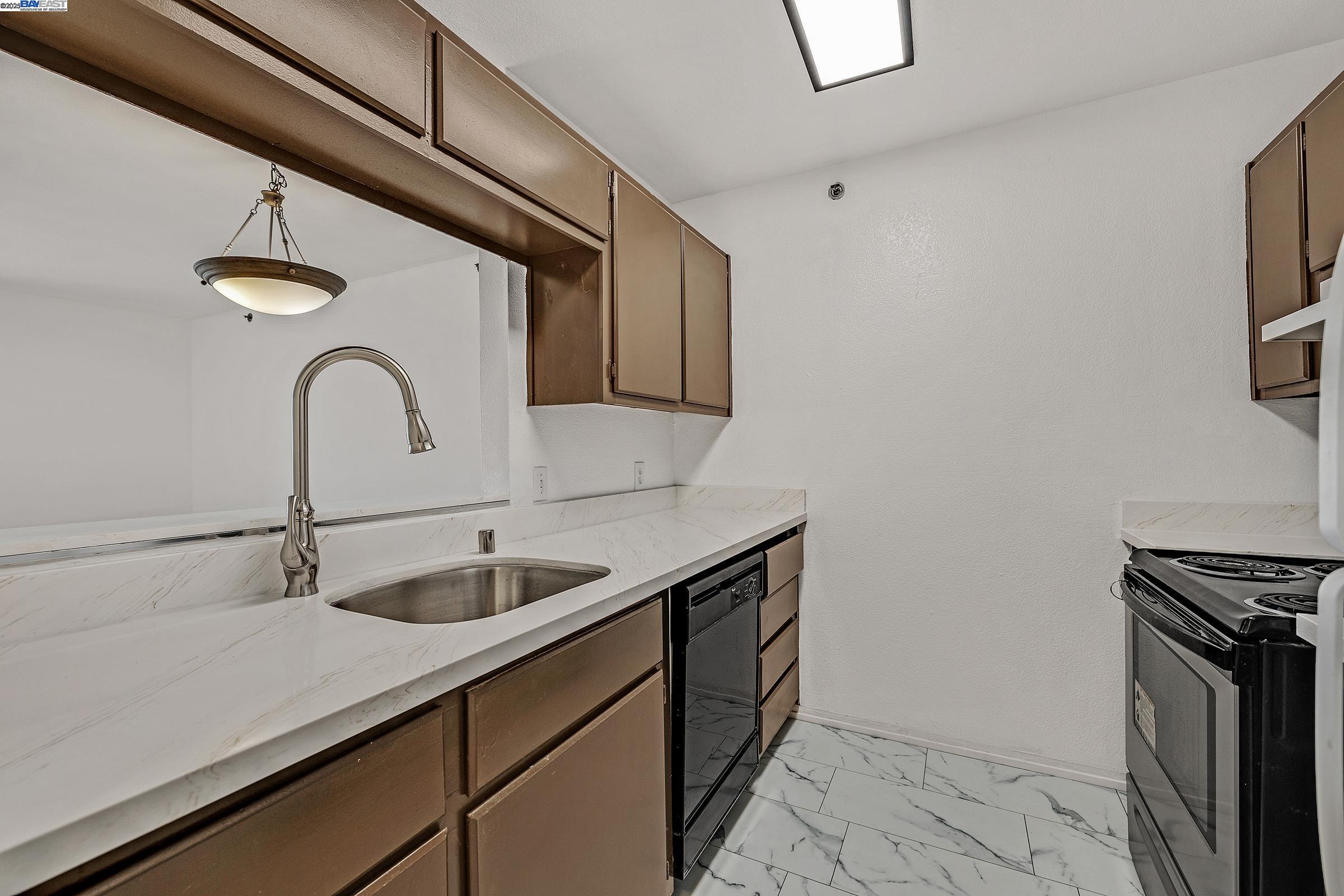 Photo #13: 41099718 Listing: Photo #13