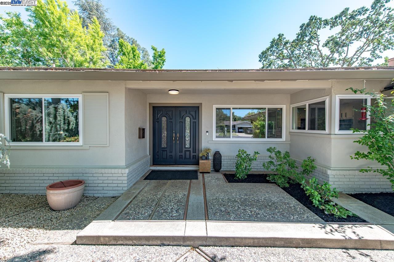 Detail Gallery Image 15 of 37 For 578 Escondido Cir, Livermore,  CA 94550 - 3 Beds | 2/1 Baths