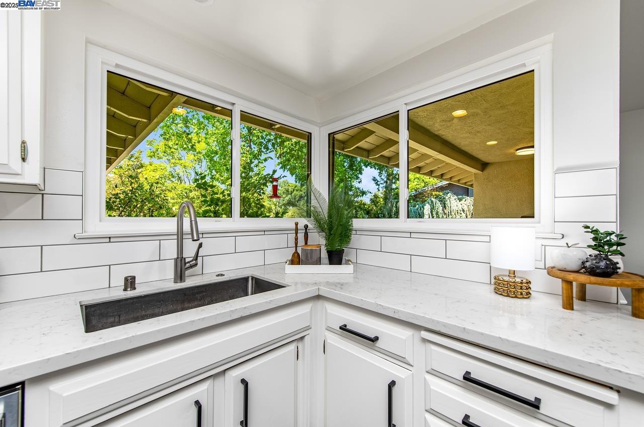Detail Gallery Image 20 of 37 For 578 Escondido Cir, Livermore,  CA 94550 - 3 Beds | 2/1 Baths