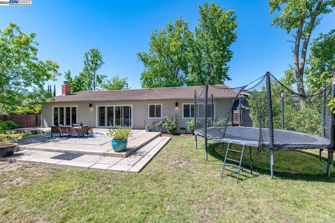 Detail Gallery Image 29 of 37 For 578 Escondido Cir, Livermore,  CA 94550 - 3 Beds | 2/1 Baths