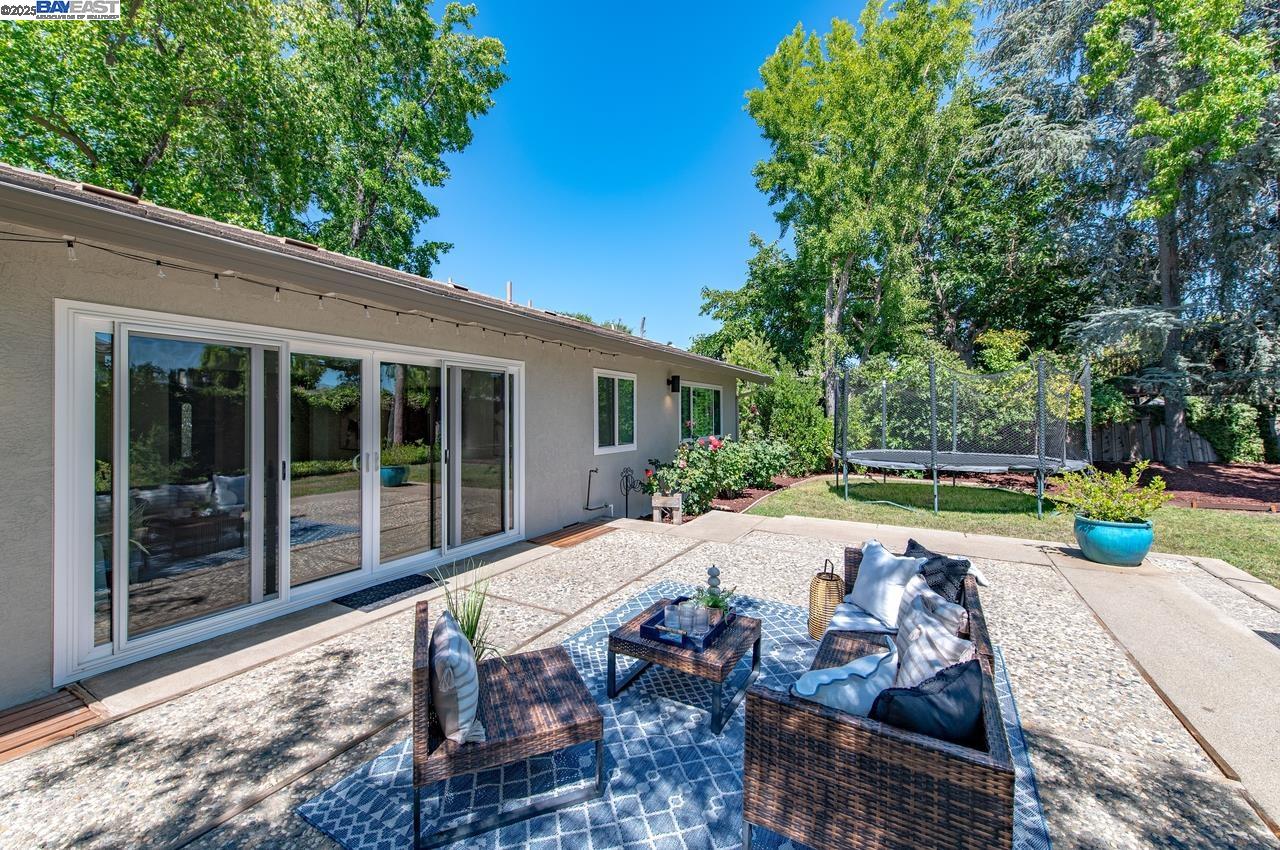 Detail Gallery Image 30 of 37 For 578 Escondido Cir, Livermore,  CA 94550 - 3 Beds | 2/1 Baths