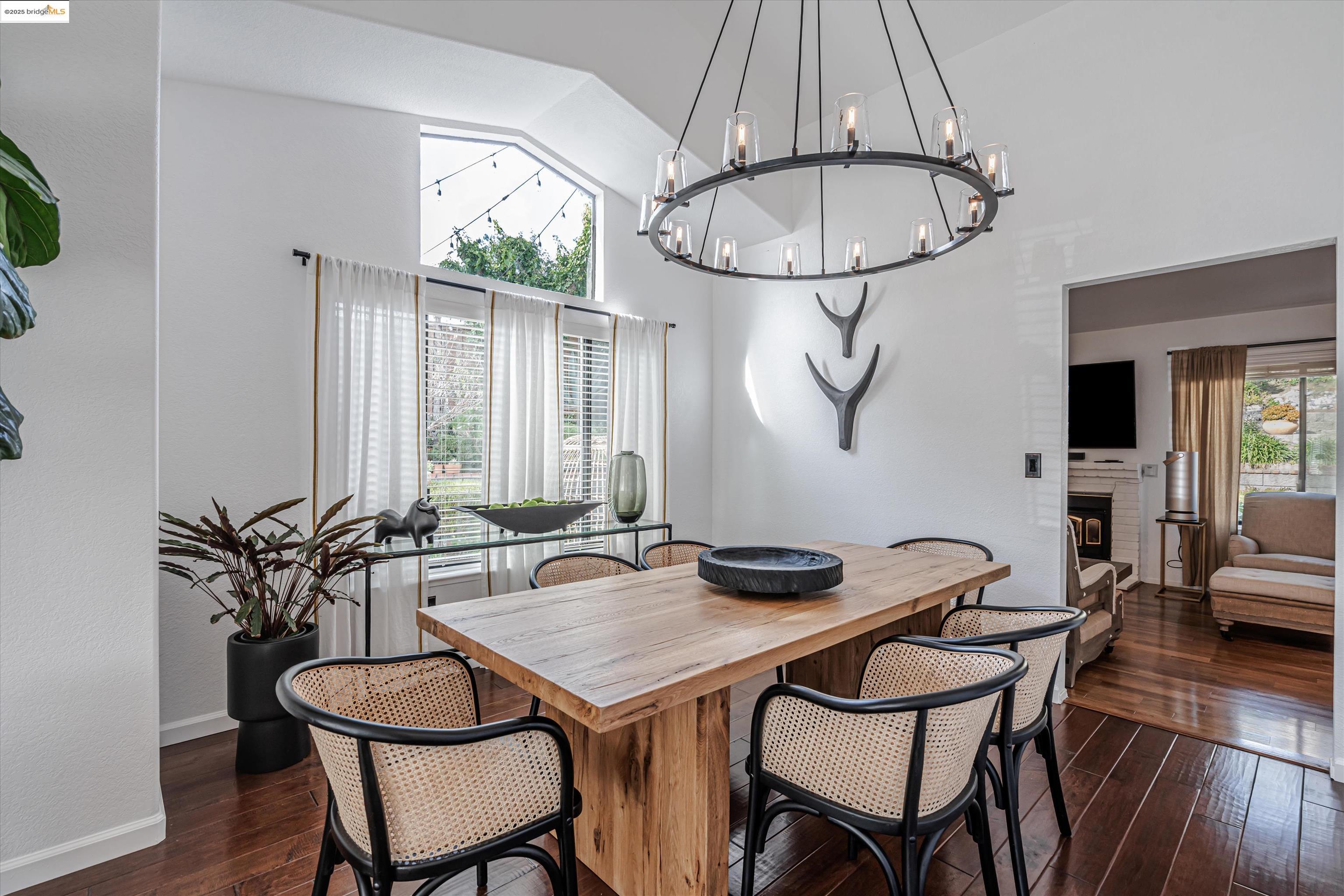 Detail Gallery Image 12 of 30 For 790 Britannia Dr., Vallejo,  CA 94591 - 3 Beds | 2 Baths
